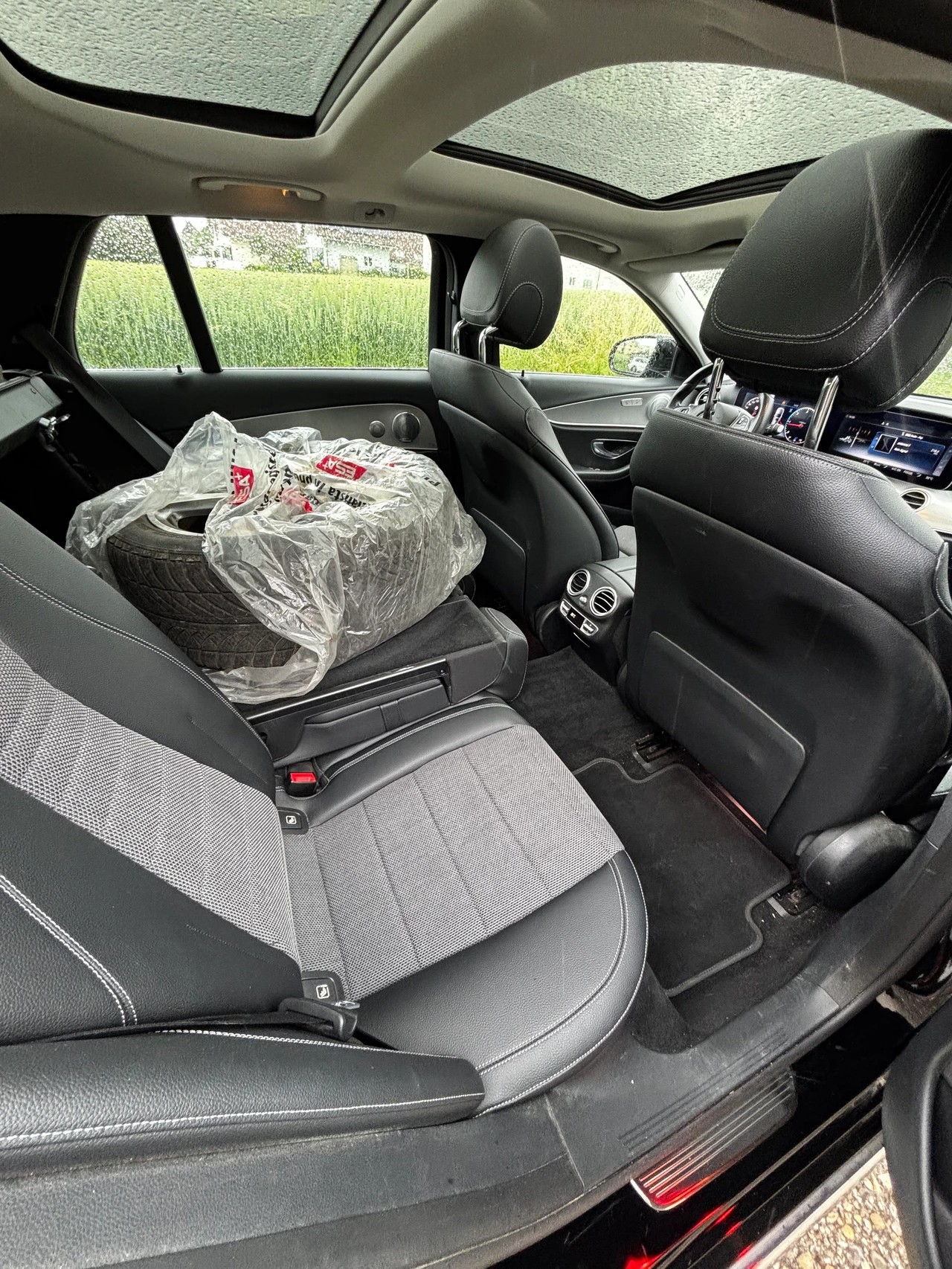 MERCEDES-BENZ E 220 d Exclusive 4Matic 9G-Tronic-image-12