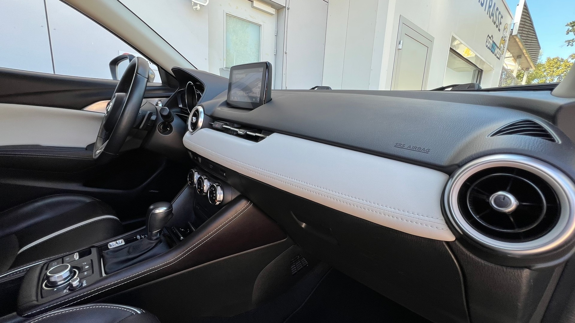 MAZDA CX-3 SKYACTIV-G 121 REVOLUTION FWD AUTOMAT l 121 PS-image-19