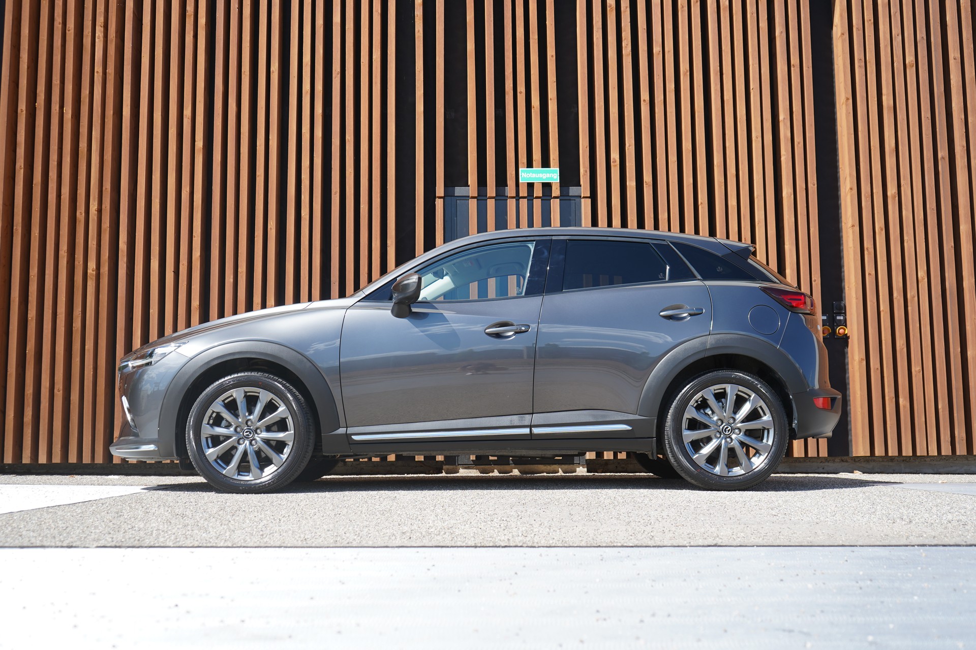 MAZDA CX-3 SKYACTIV-G 121 REVOLUTION FWD AUTOMAT l 121 PS-showroom-element-1