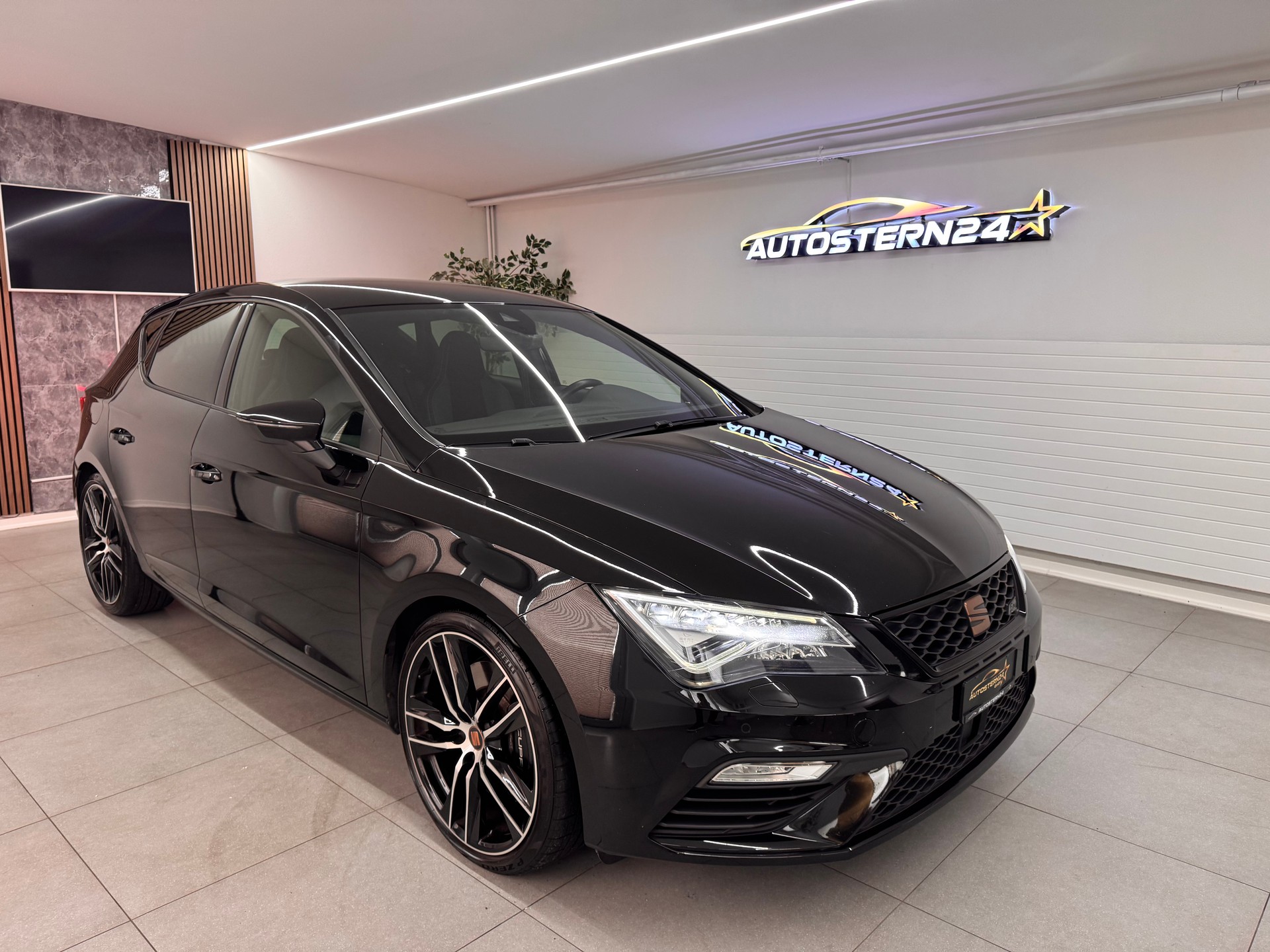 SEAT Leon 2.0 TSI SWISS Cupra 290 DSG*CH-Fahrzeug*-showroom-element-1