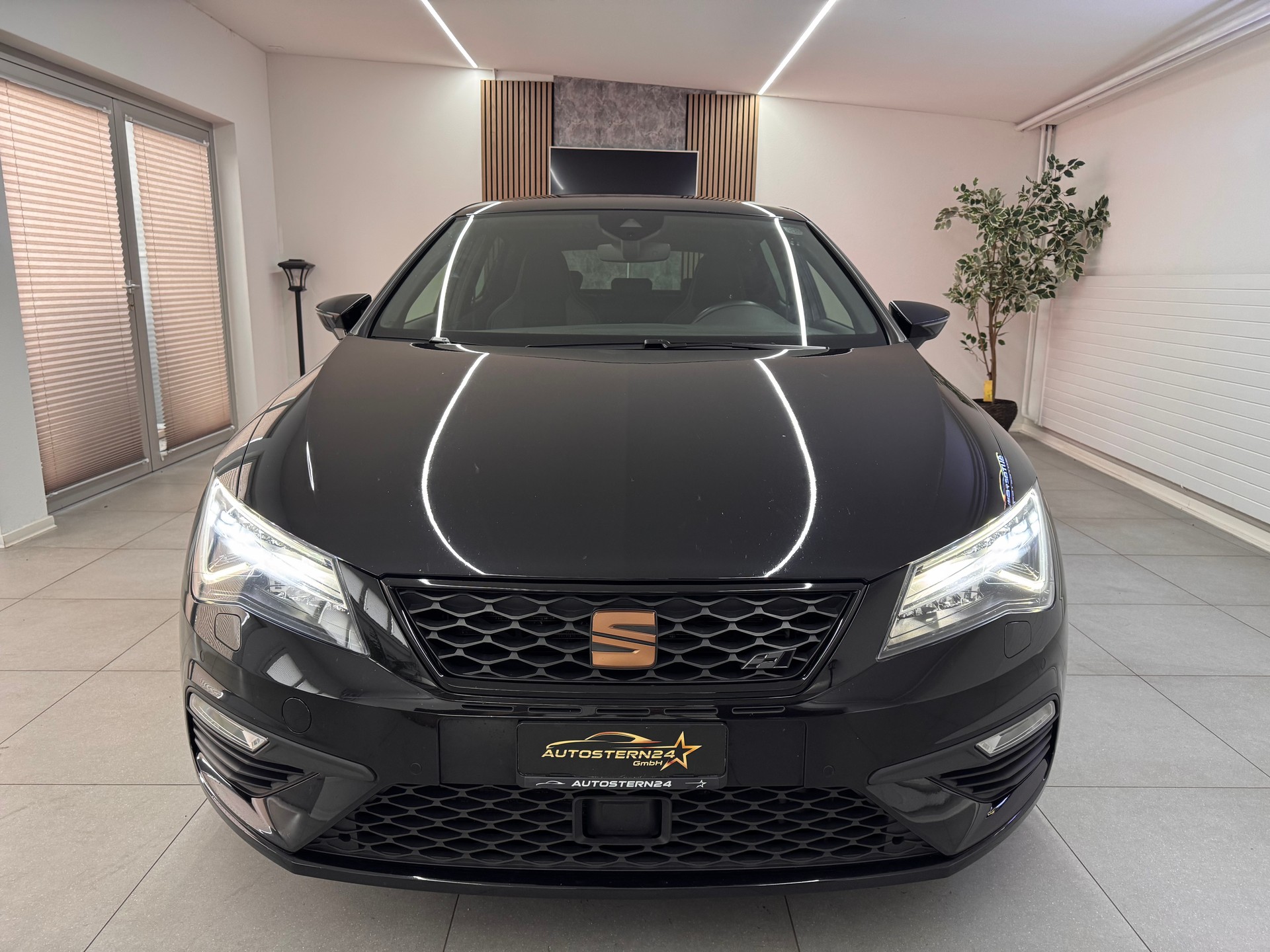SEAT Leon 2.0 TSI SWISS Cupra 290 DSG*CH-Fahrzeug*-showroom-element-2