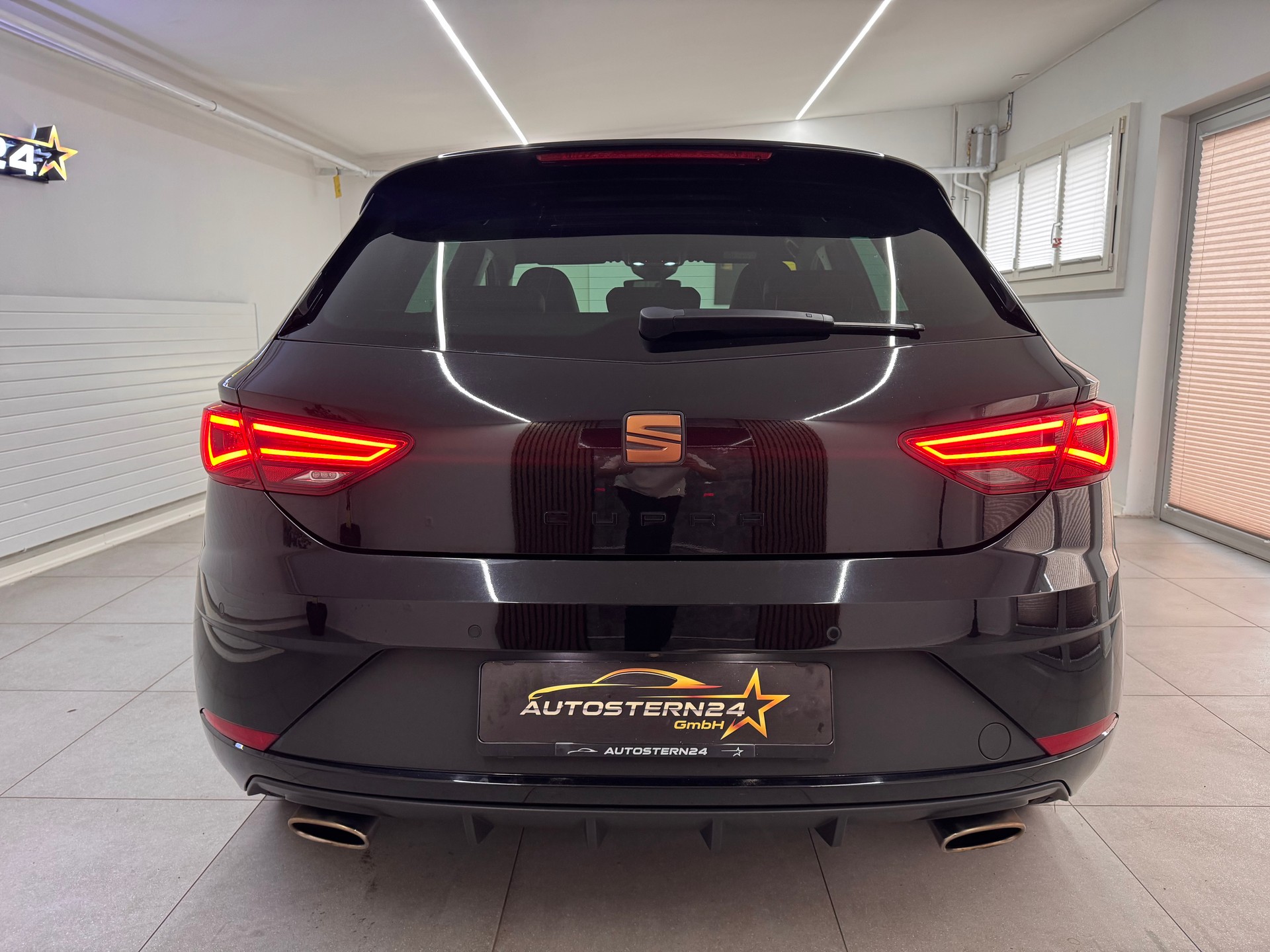 SEAT Leon 2.0 TSI SWISS Cupra 290 DSG*CH-Fahrzeug*-showroom-element-3