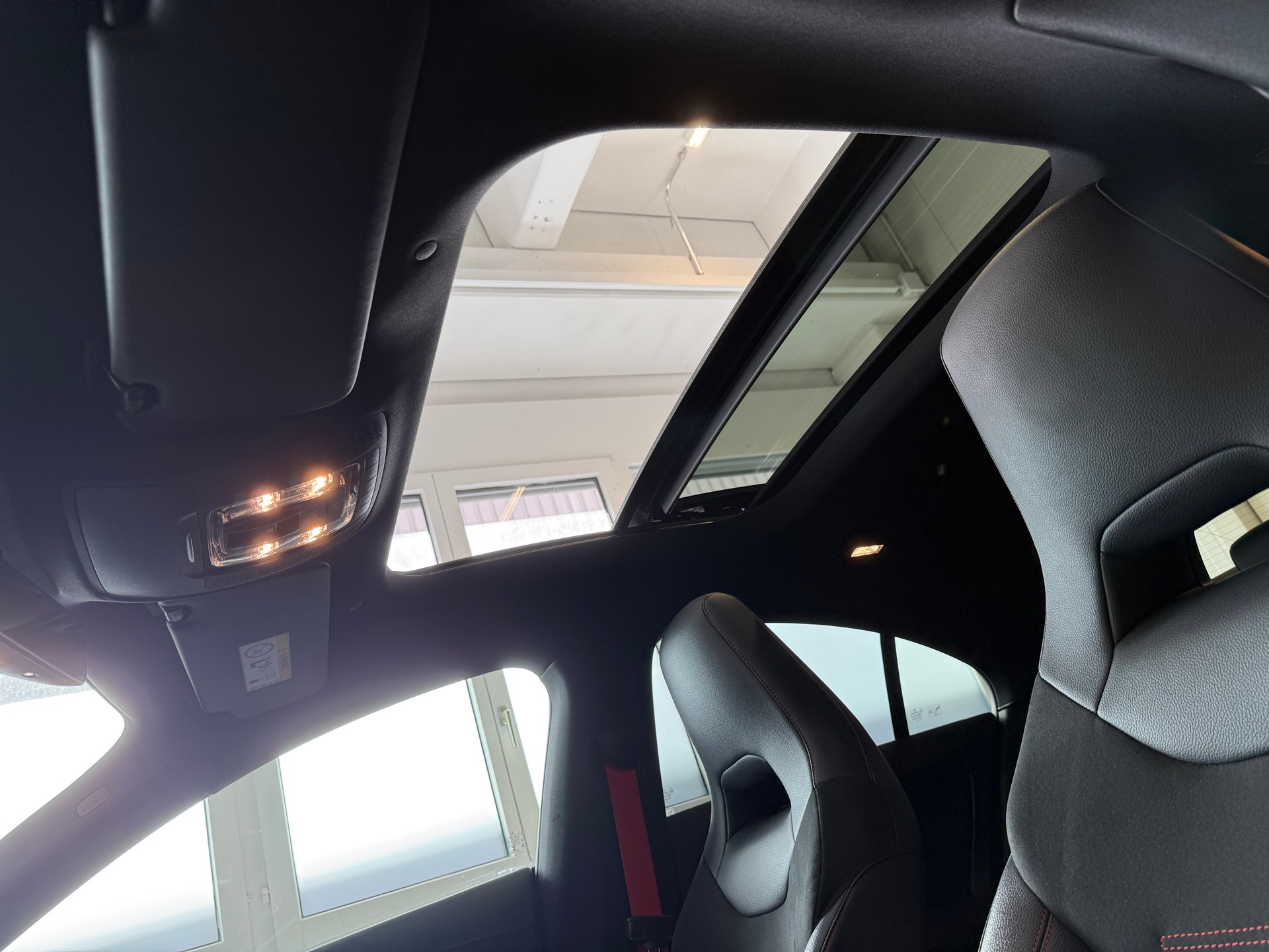 MERCEDES-BENZ CLA 45 S AMG 4Matic+ 8G-DCT-image-17