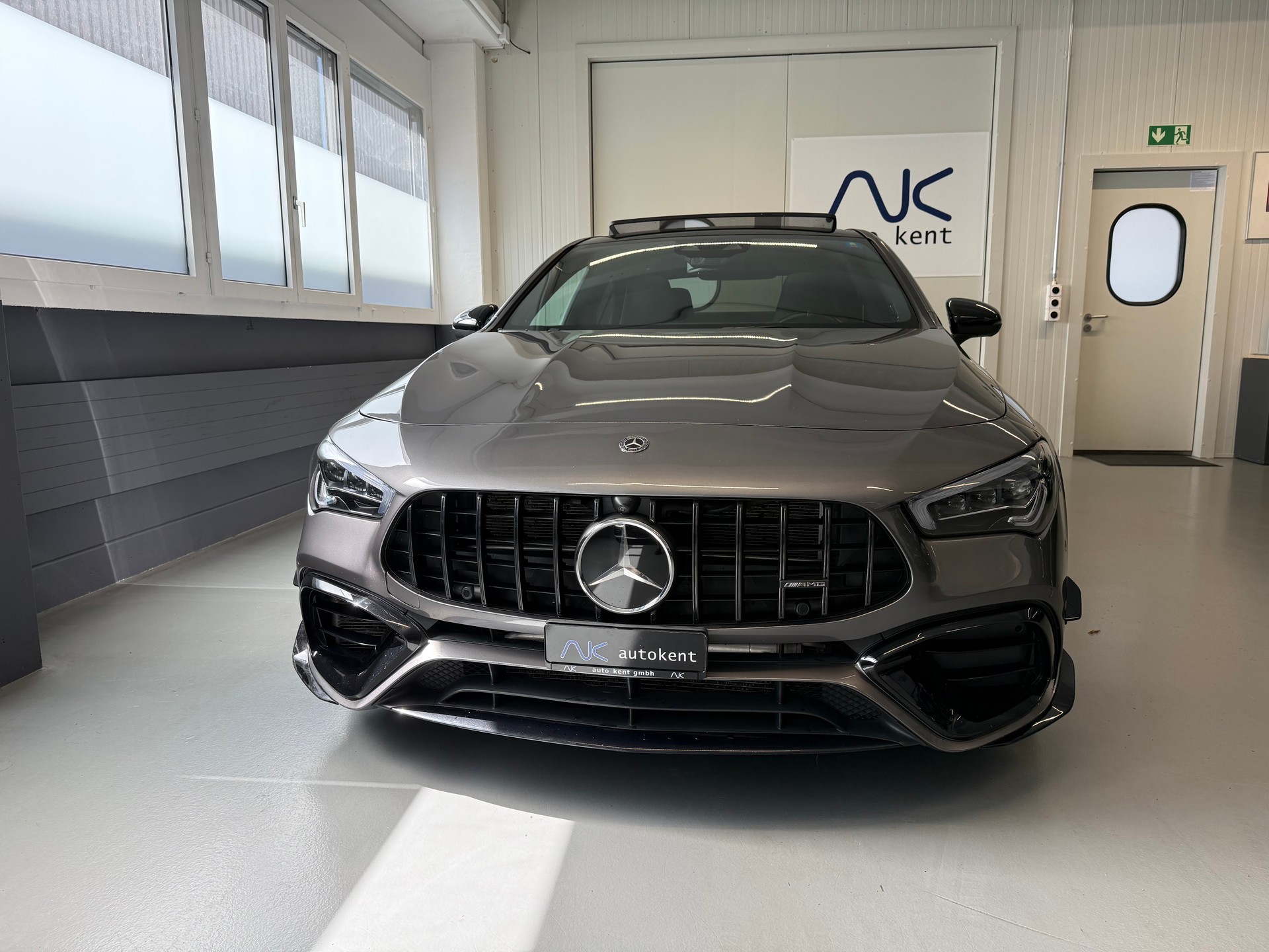 MERCEDES-BENZ CLA 45 S AMG 4Matic+ 8G-DCT-showroom-element-1