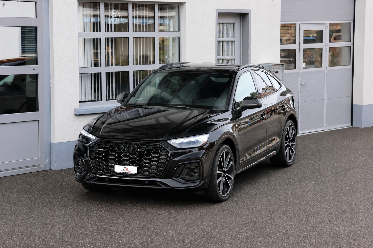 AUDI Q5 Sportback 40 TDI Blackedition quattro S-tronic (CH)