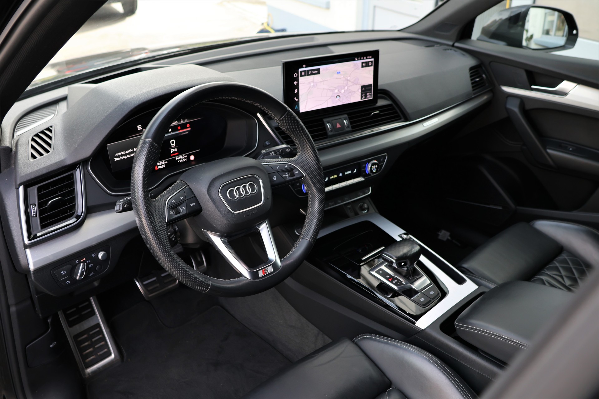 AUDI Q5 Sportback 40 TDI Blackedition quattro S-tronic (CH)-image-10
