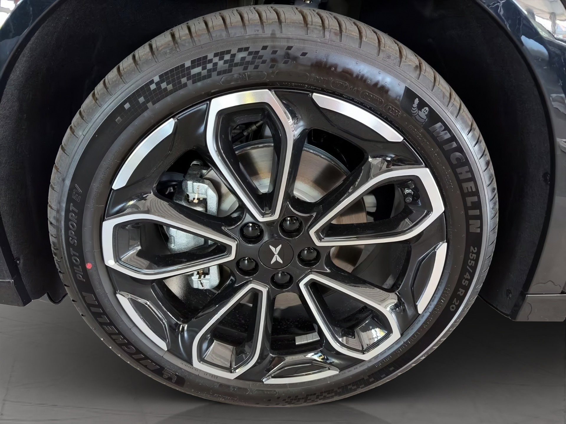 XPENG G6 80kWh Performance AWD-image-10