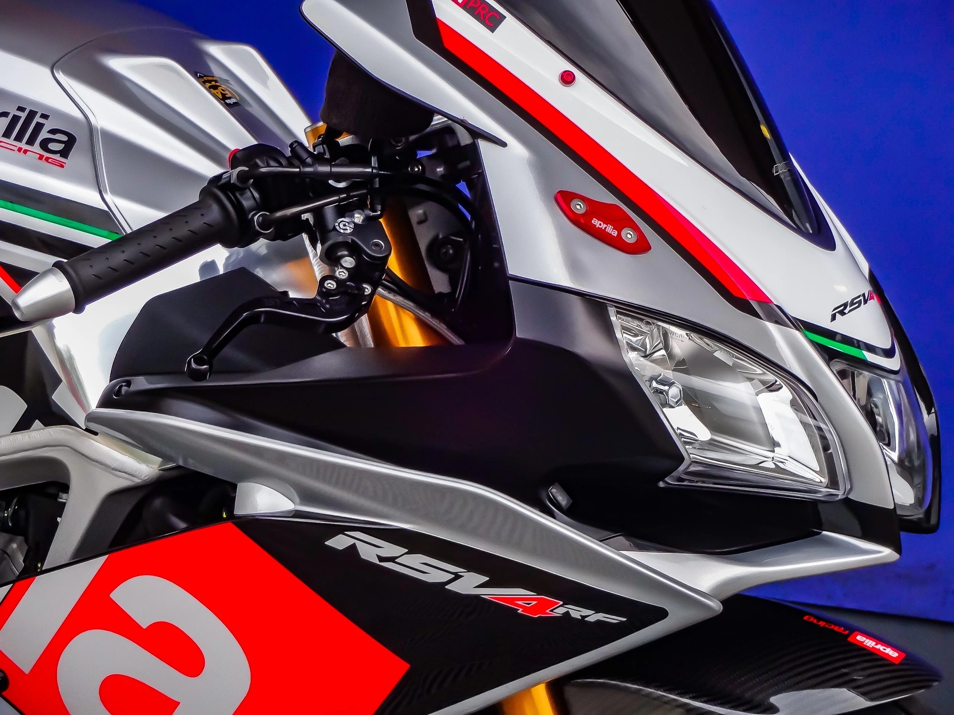 APRILIA RSV4 RF-image-10