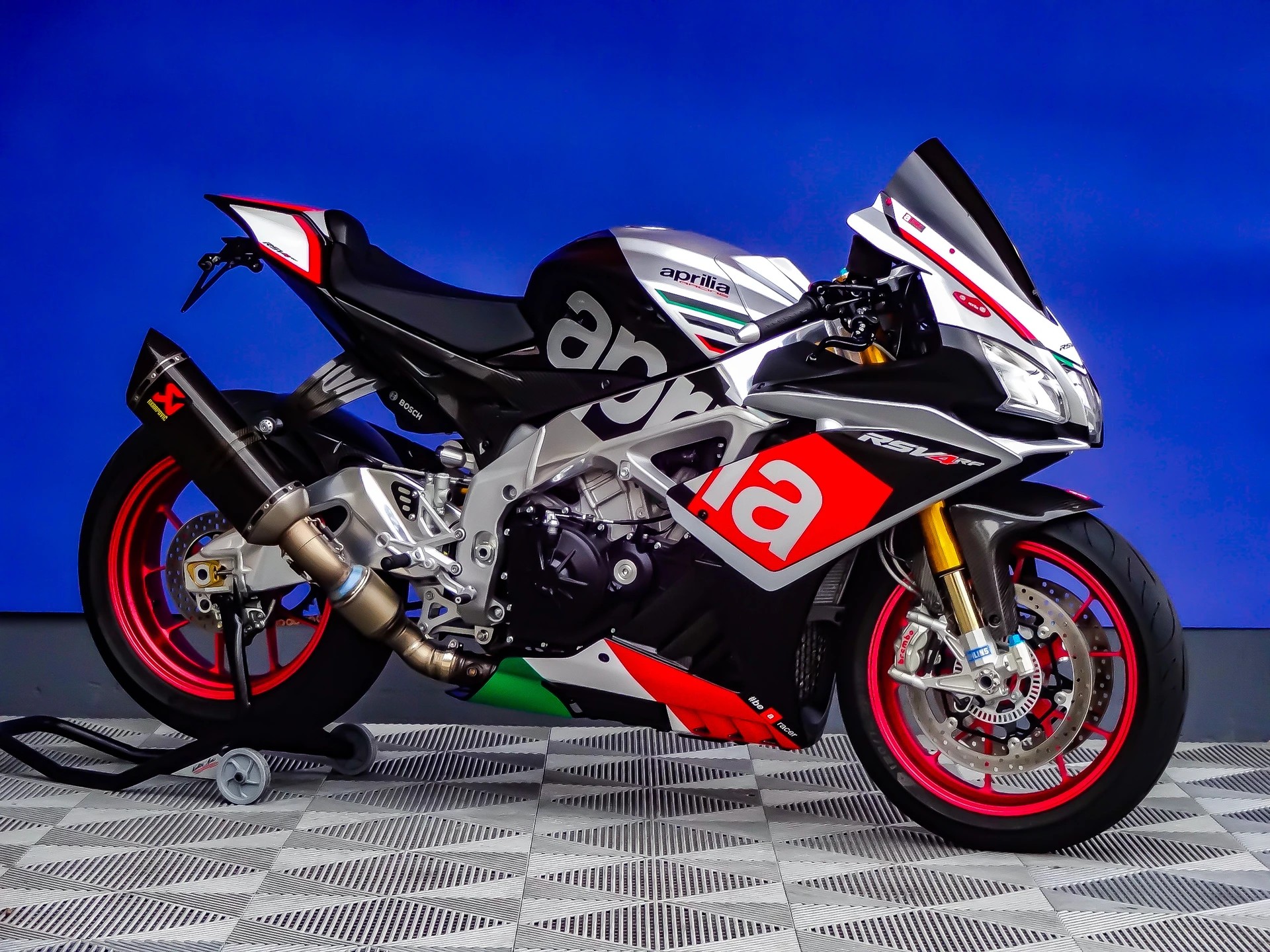 APRILIA RSV4 RF-image-1