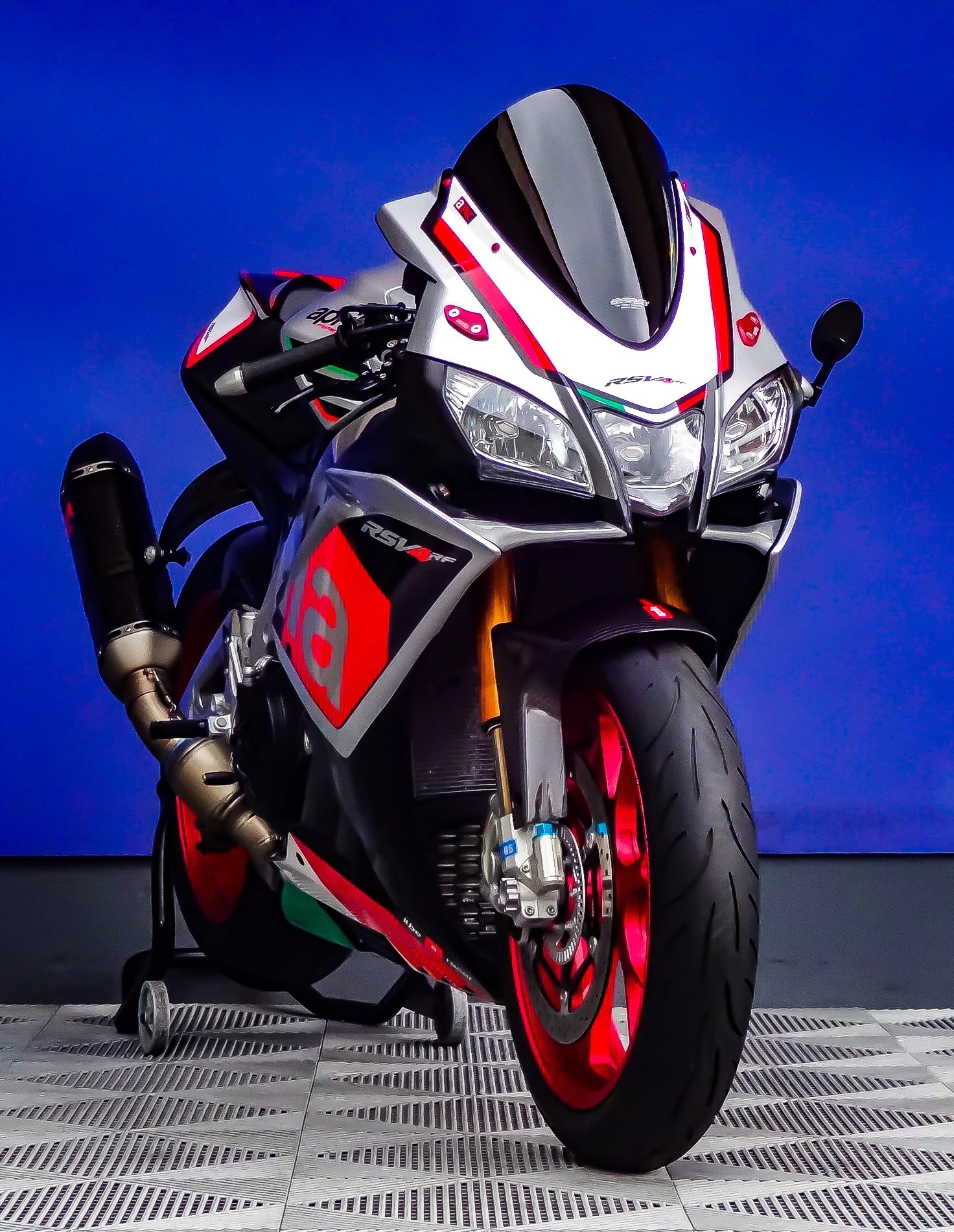 APRILIA RSV4 RF-image-2