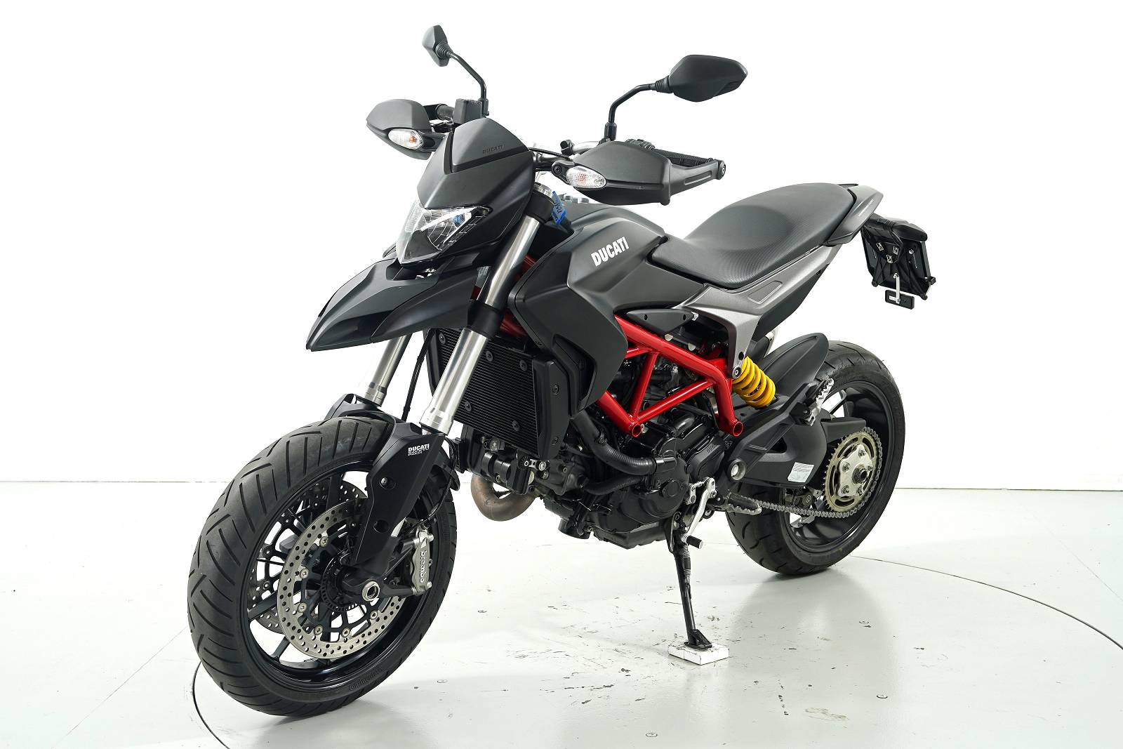 DUCATI Hypermotard 821 ABS-image-2