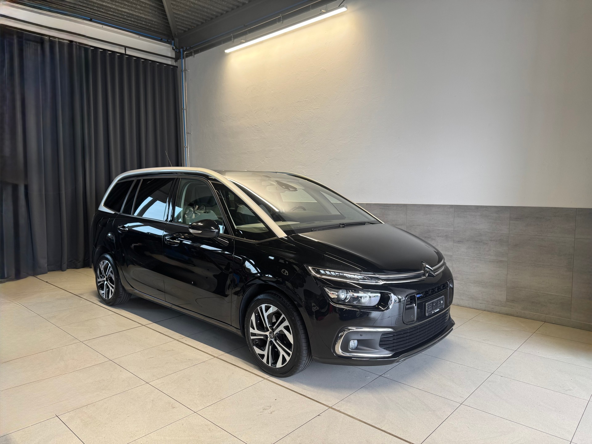 CITROEN Grand C4 Picasso 1.2 Pure Tech Shine (15)