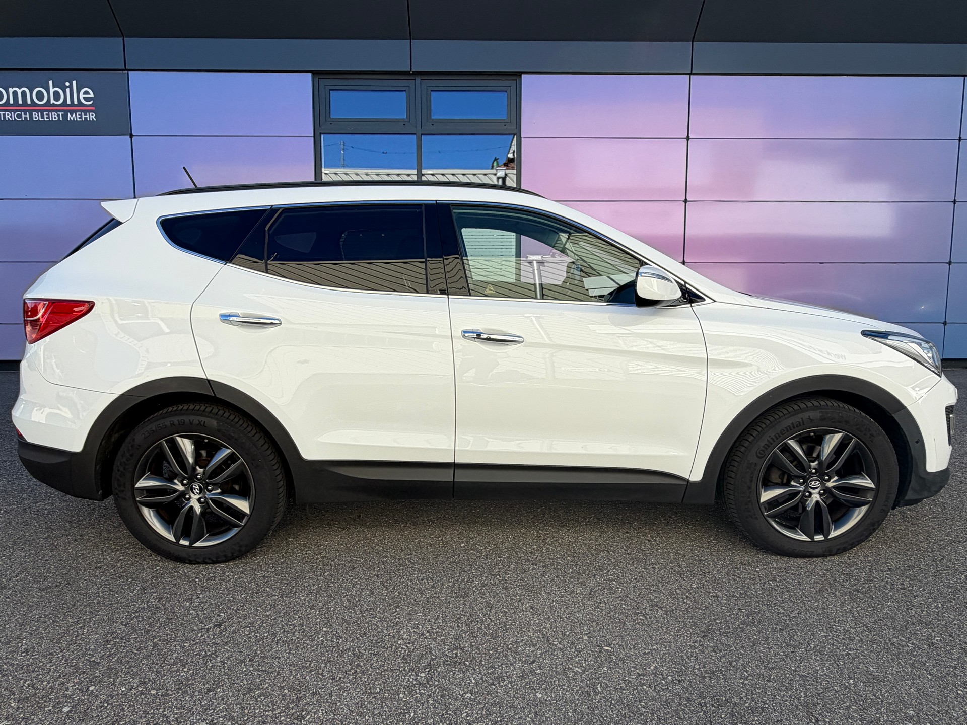 HYUNDAI Santa Fe 2.2 CRDI Style 4WD Automatic-showroom-element-3