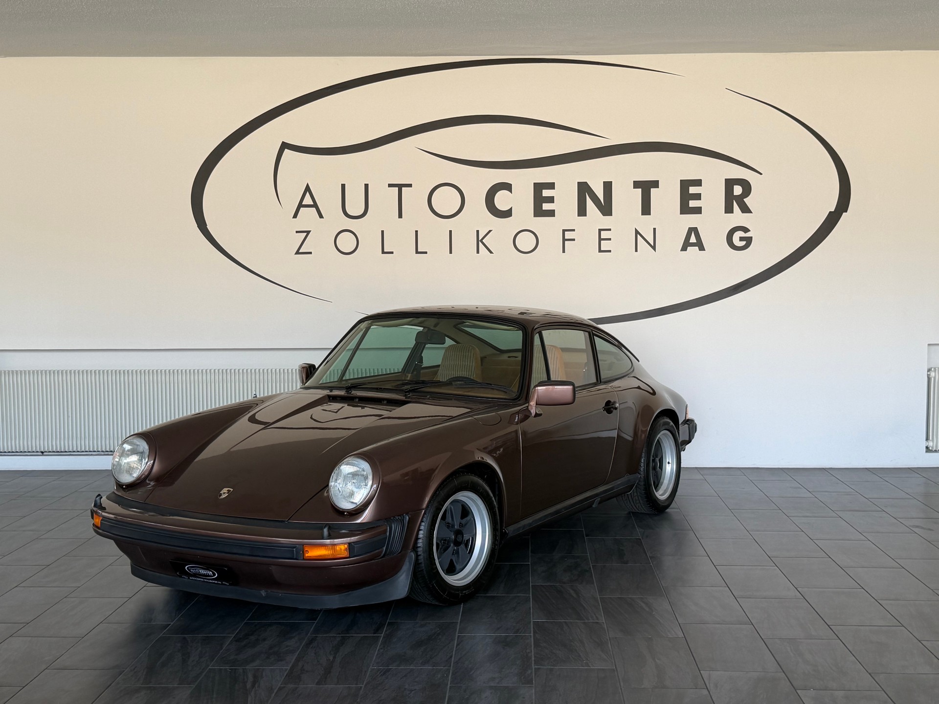 PORSCHE 911 Carrera 3.0