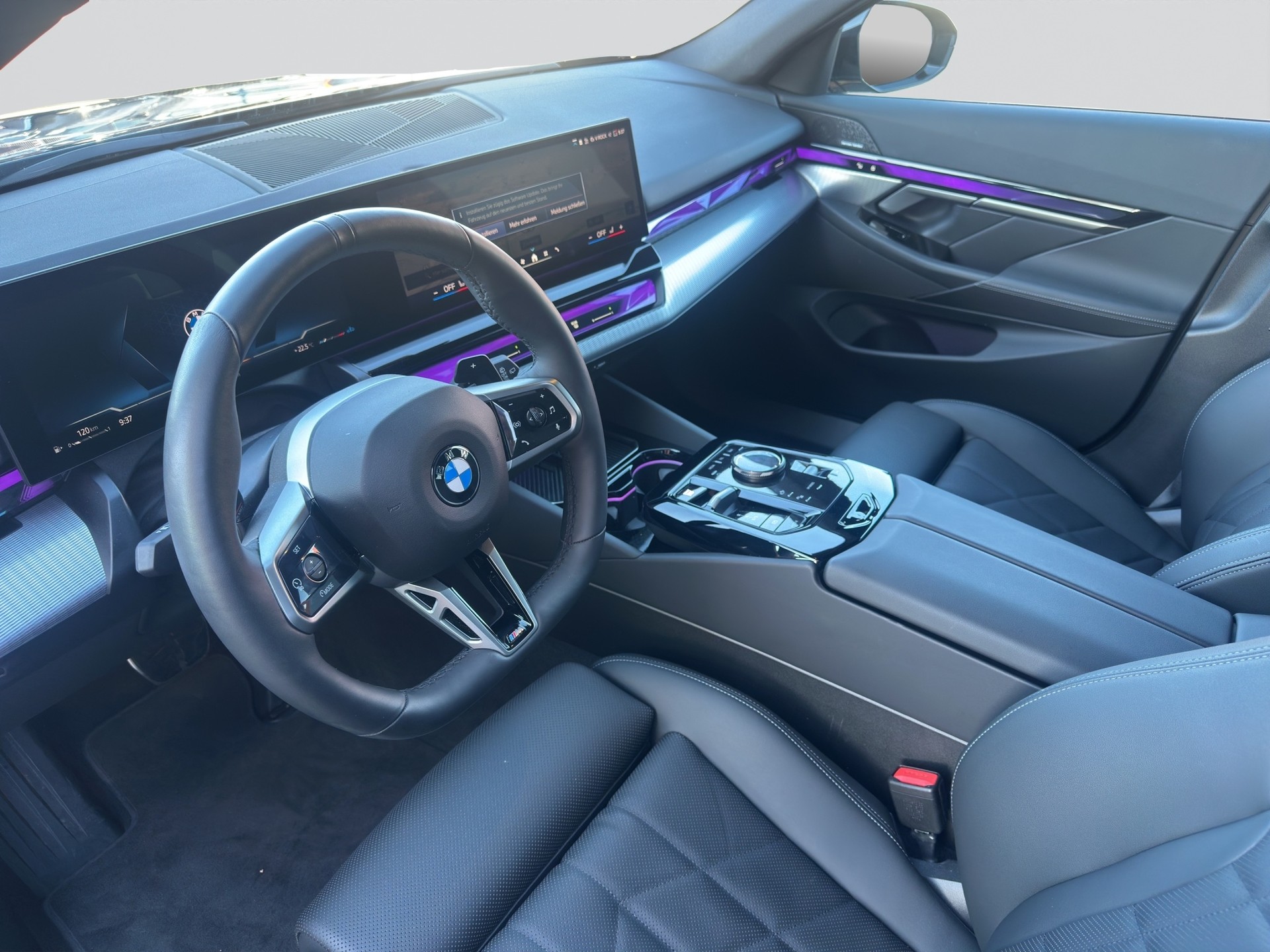 BMW 520i sDrive 48V Touring M Sport Steptronic Shadow Line-image-6