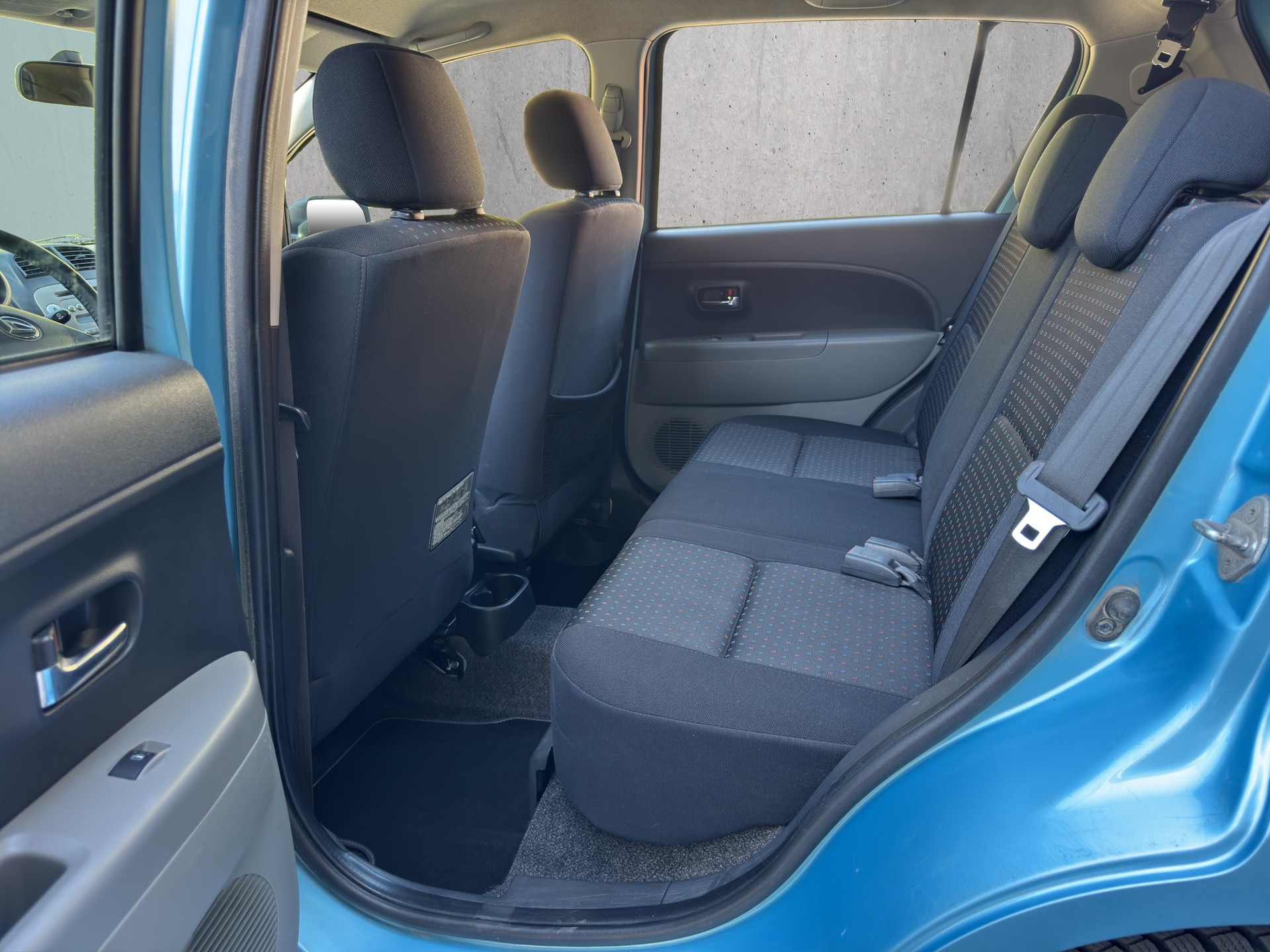 DAIHATSU Sirion 1.3 eco-4WD Automatic-image-9