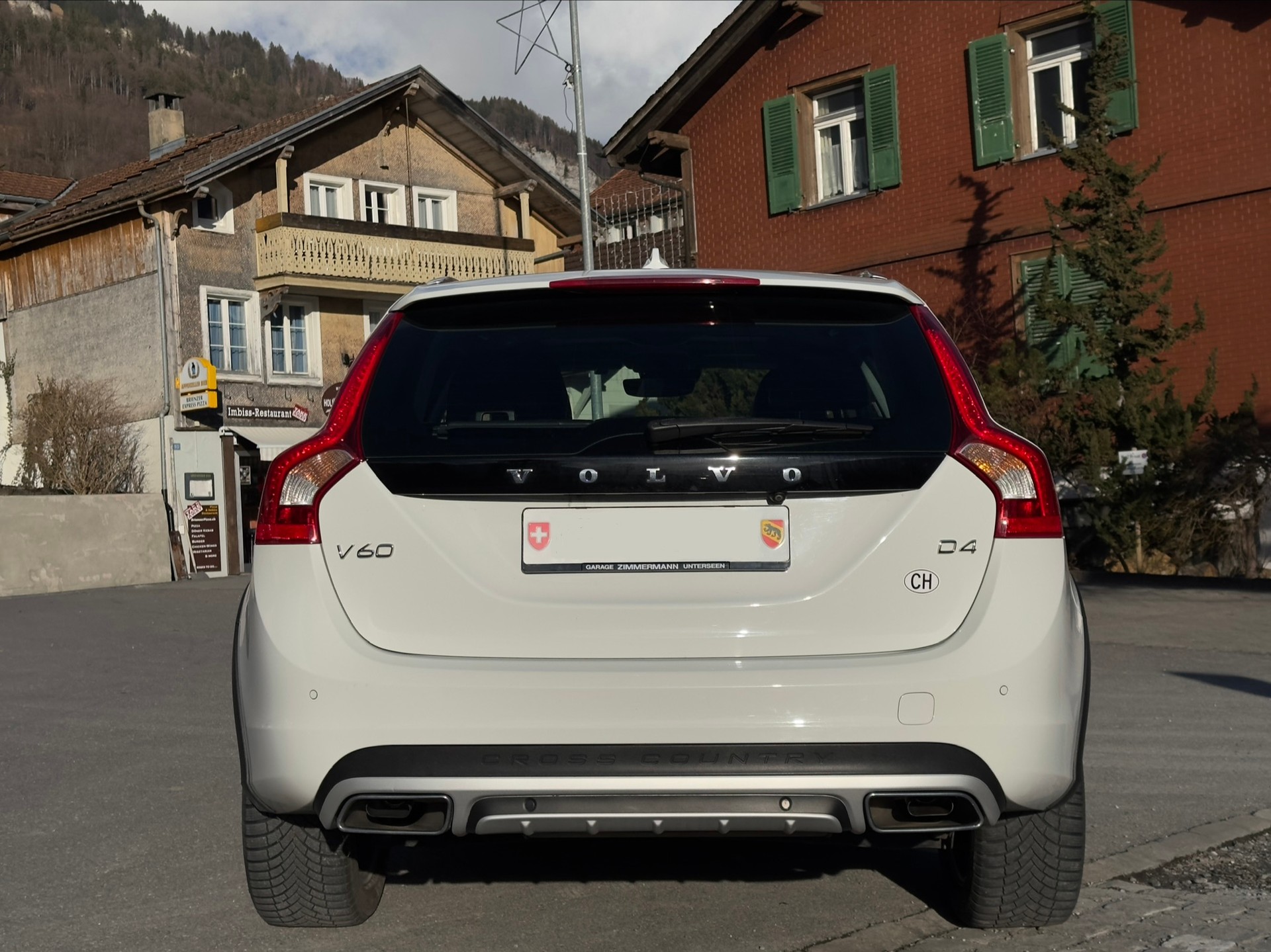 VOLVO 2.4 D4 Summum AWD S/S-image-2
