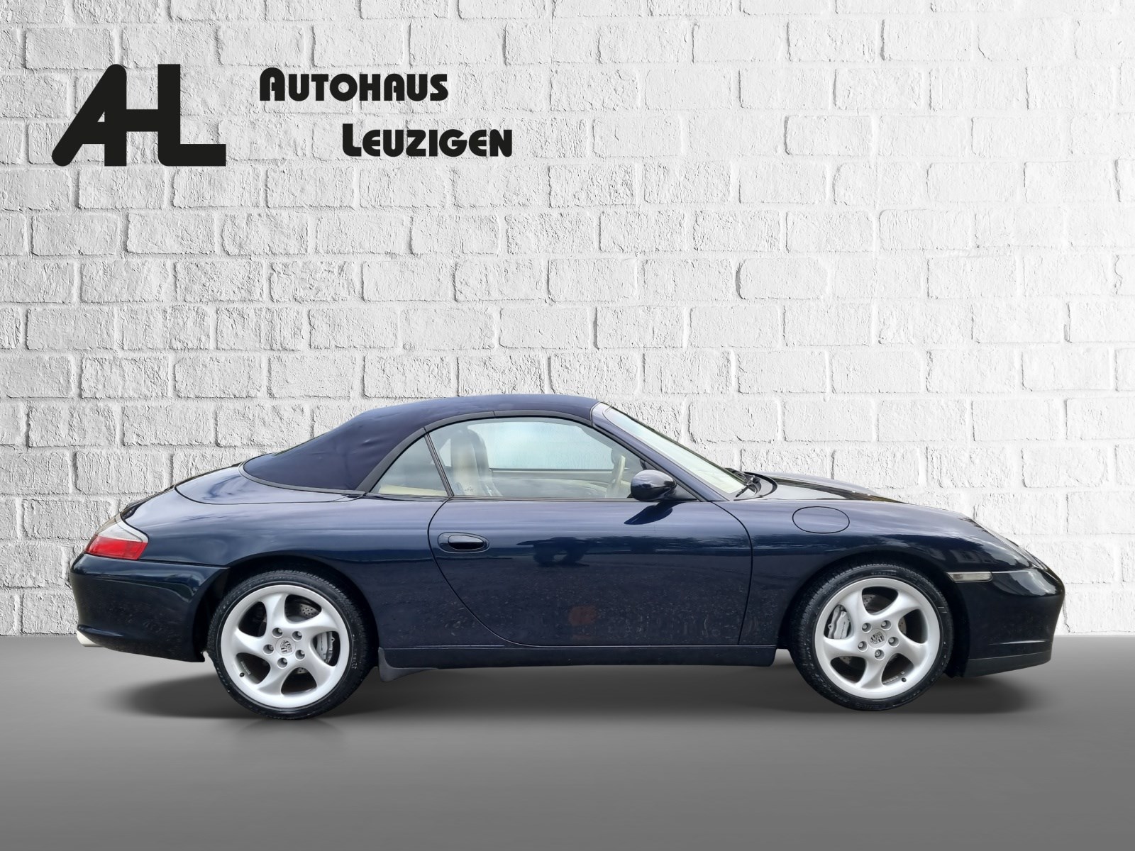 PORSCHE 911 Carrera 4 Cabrio-image-5