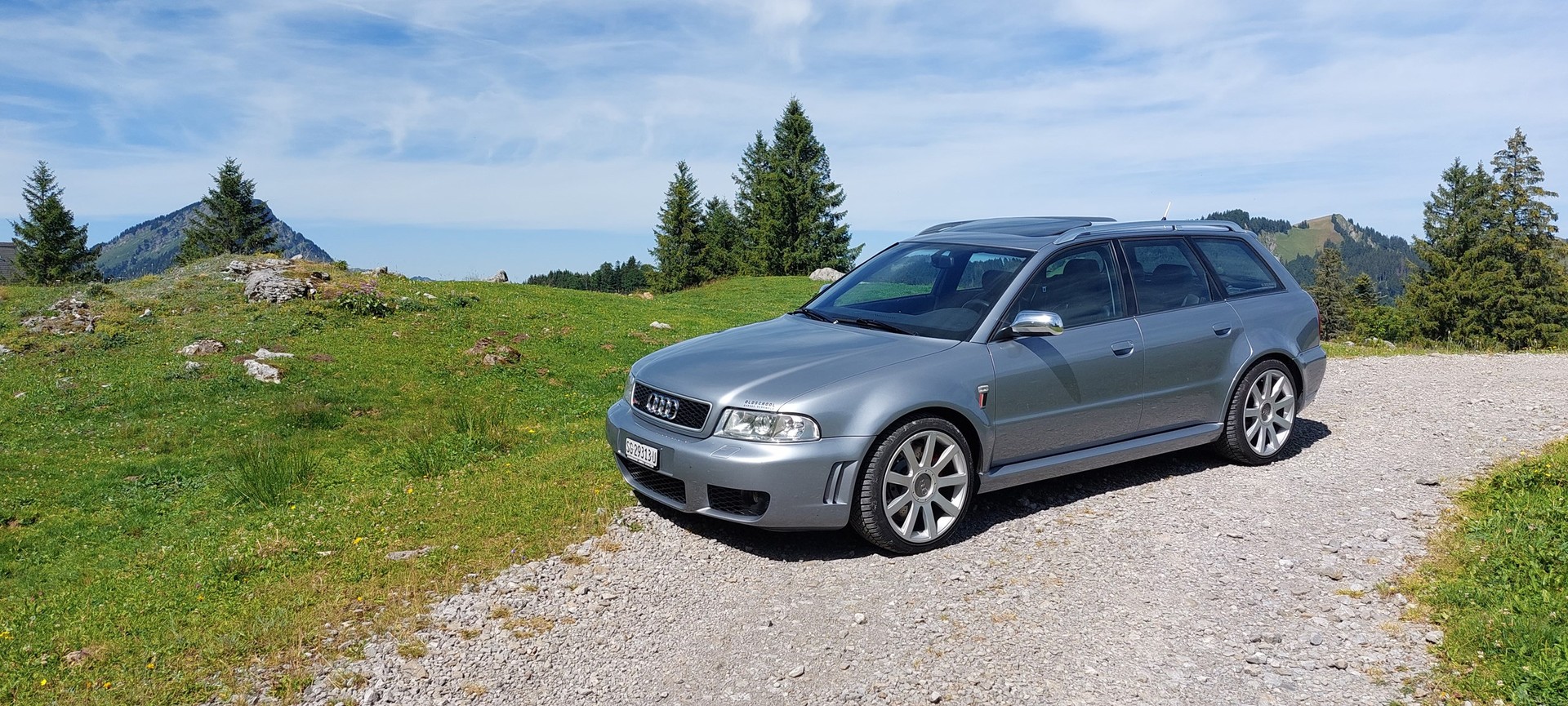 AUDI RS4 Avant quattro