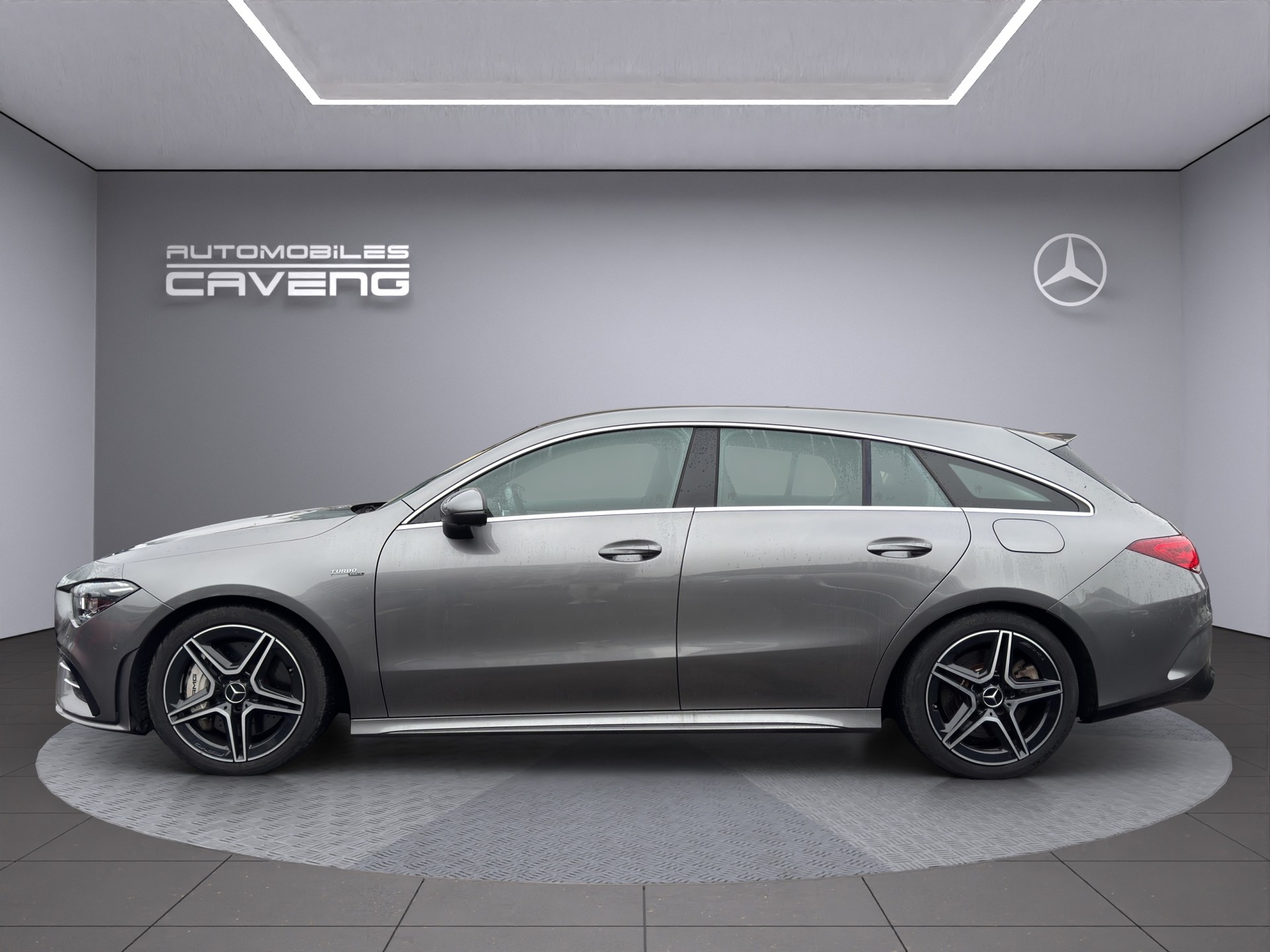 MERCEDES-BENZ CLA Shooting Brake 35 AMG 4Matic 7G-DCT-showroom-element-1