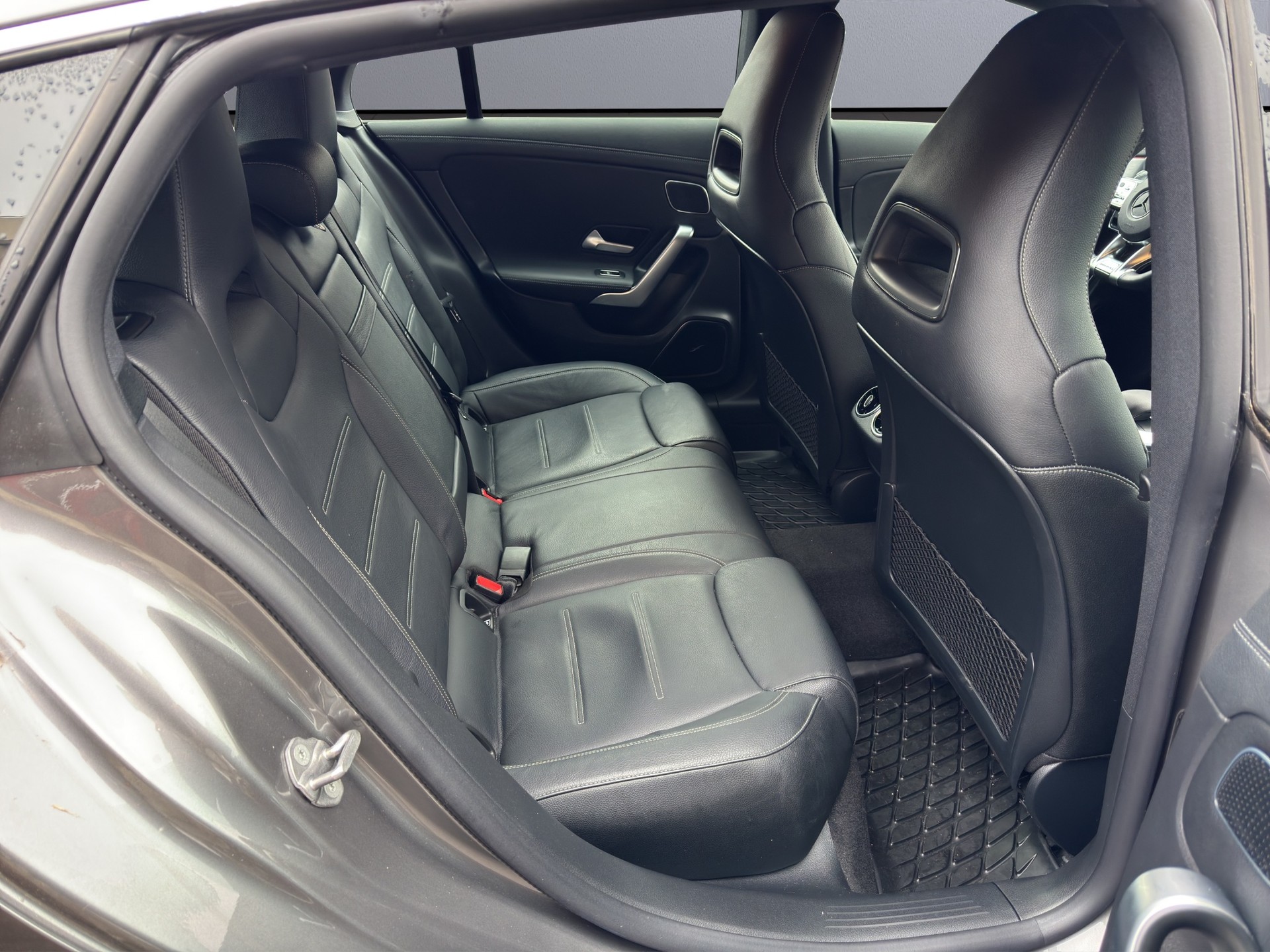 MERCEDES-BENZ CLA Shooting Brake 35 AMG 4Matic 7G-DCT-image-15