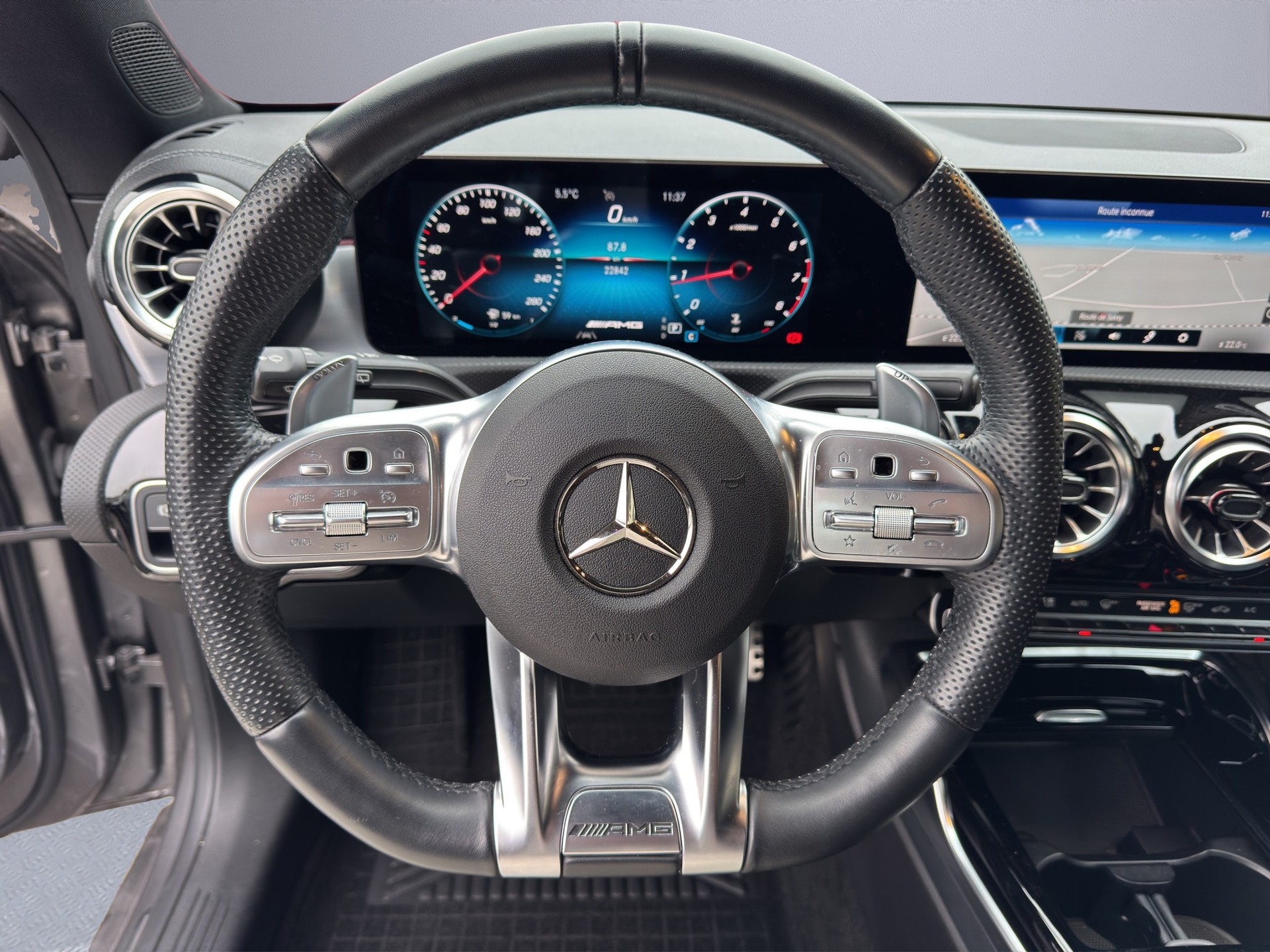 MERCEDES-BENZ CLA Shooting Brake 35 AMG 4Matic 7G-DCT-image-10