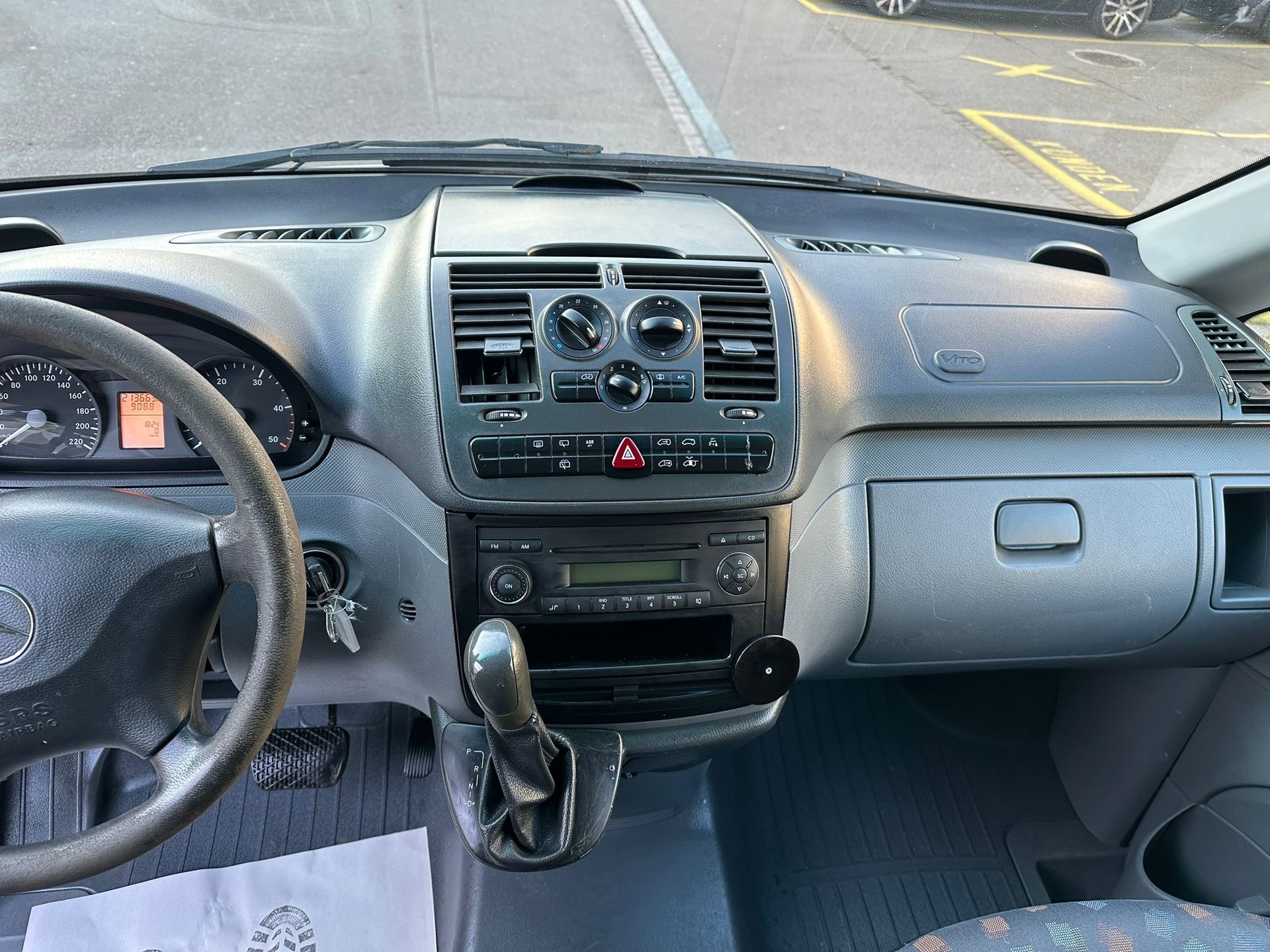 MERCEDES-BENZ Vito 111 CDI 4x4-image-13