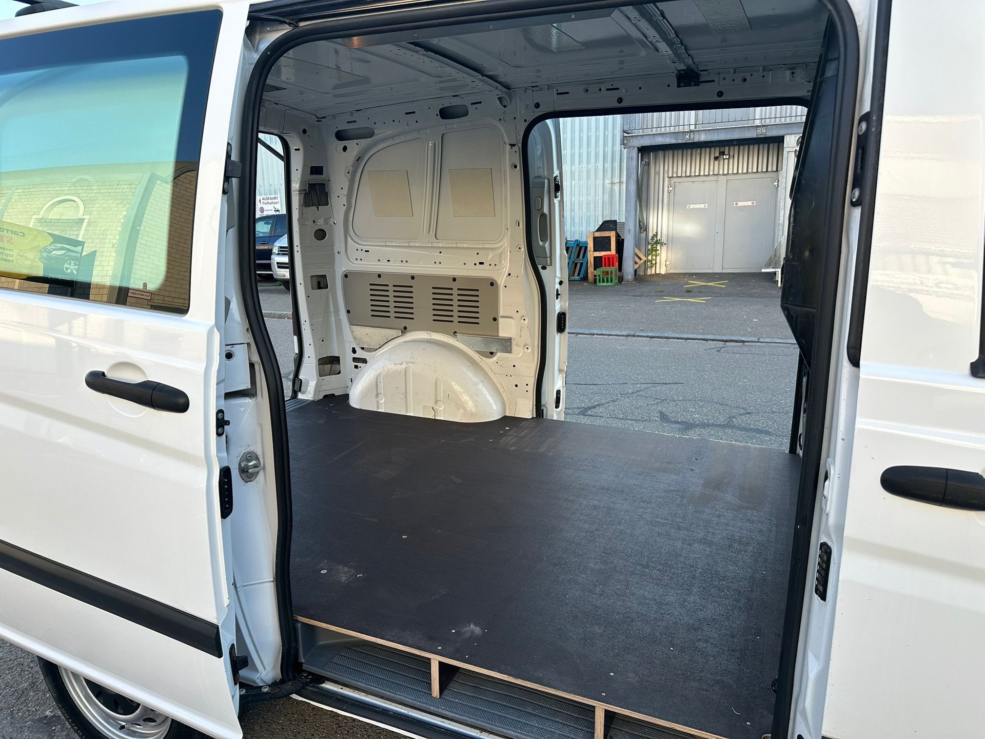 MERCEDES-BENZ Vito 111 CDI 4x4-image-10
