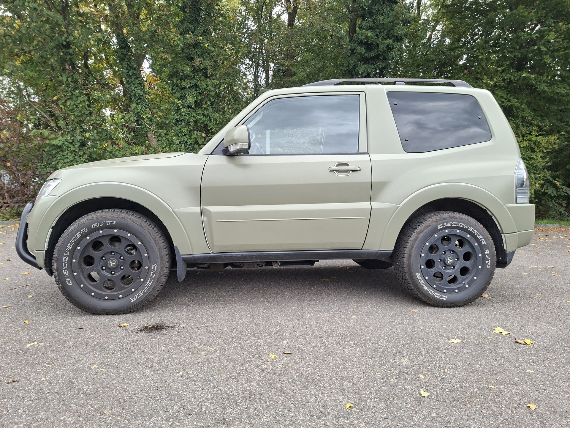MITSUBISHI Pajero 3.2 DI-D Diamond Automatic-showroom-element-2