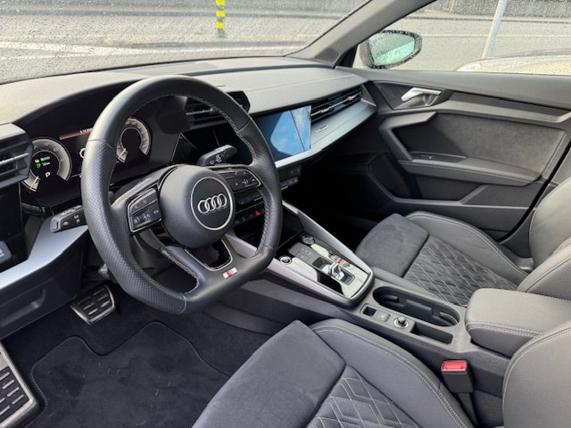 AUDI A3 Sportback 45 TFSI e S line S-tronic-image-7