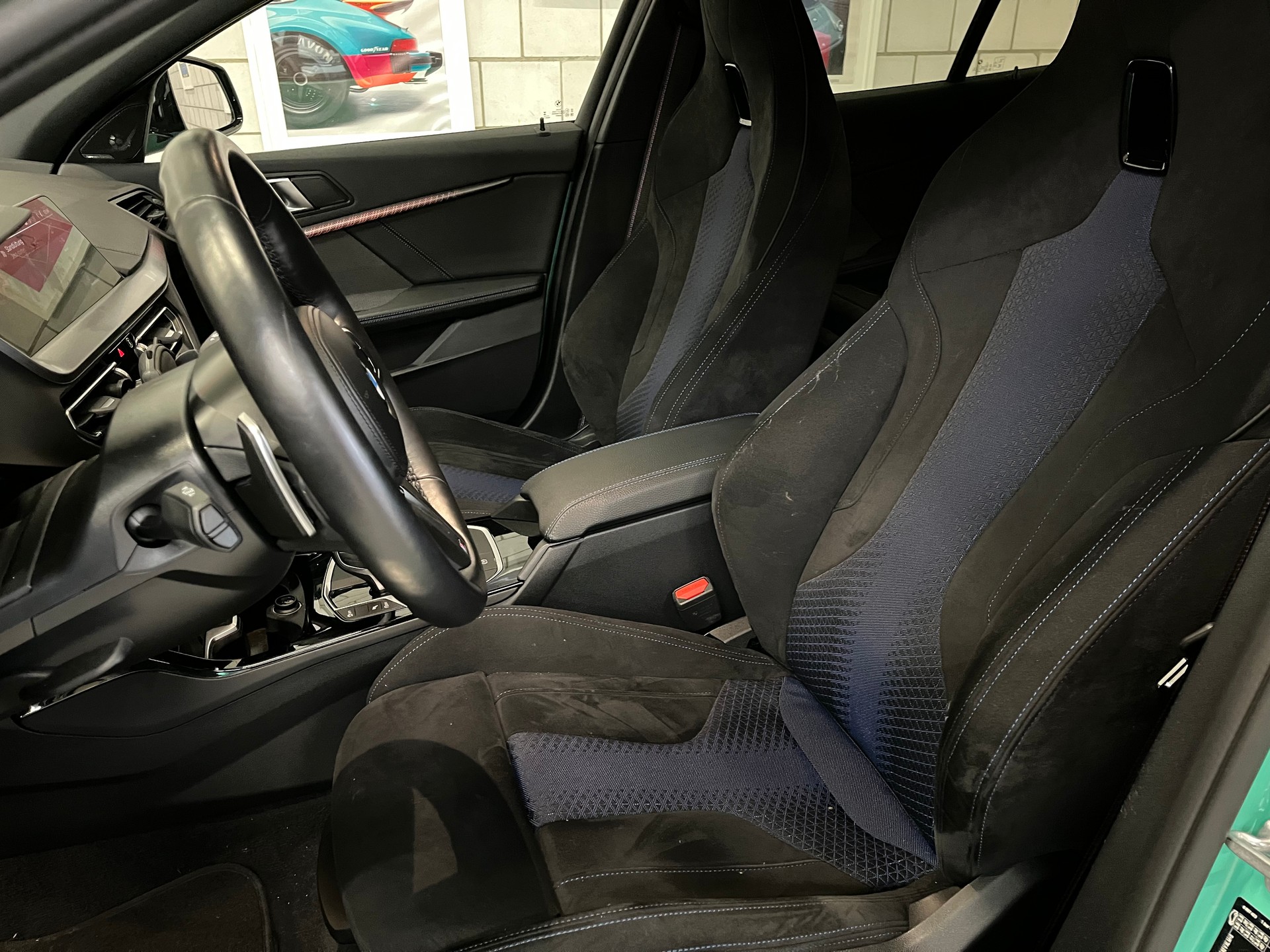BMW M135i xDrive Steptronic-image-6