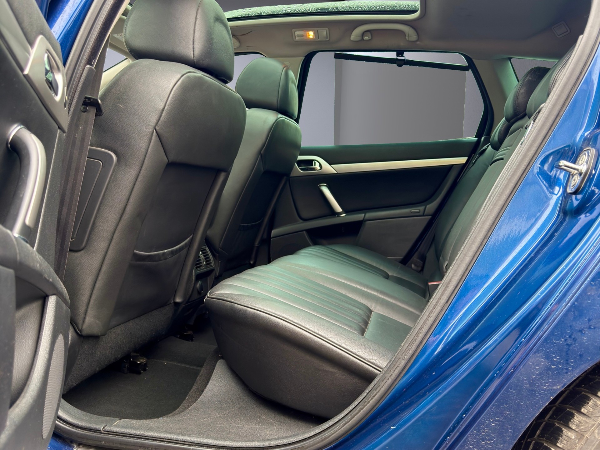 PEUGEOT 407 SW 2.7 HDI Platinium Edition Automatic, Automatic, Panoramadach, Ledersitze mit Memory, Anhängerkupplung-image-10