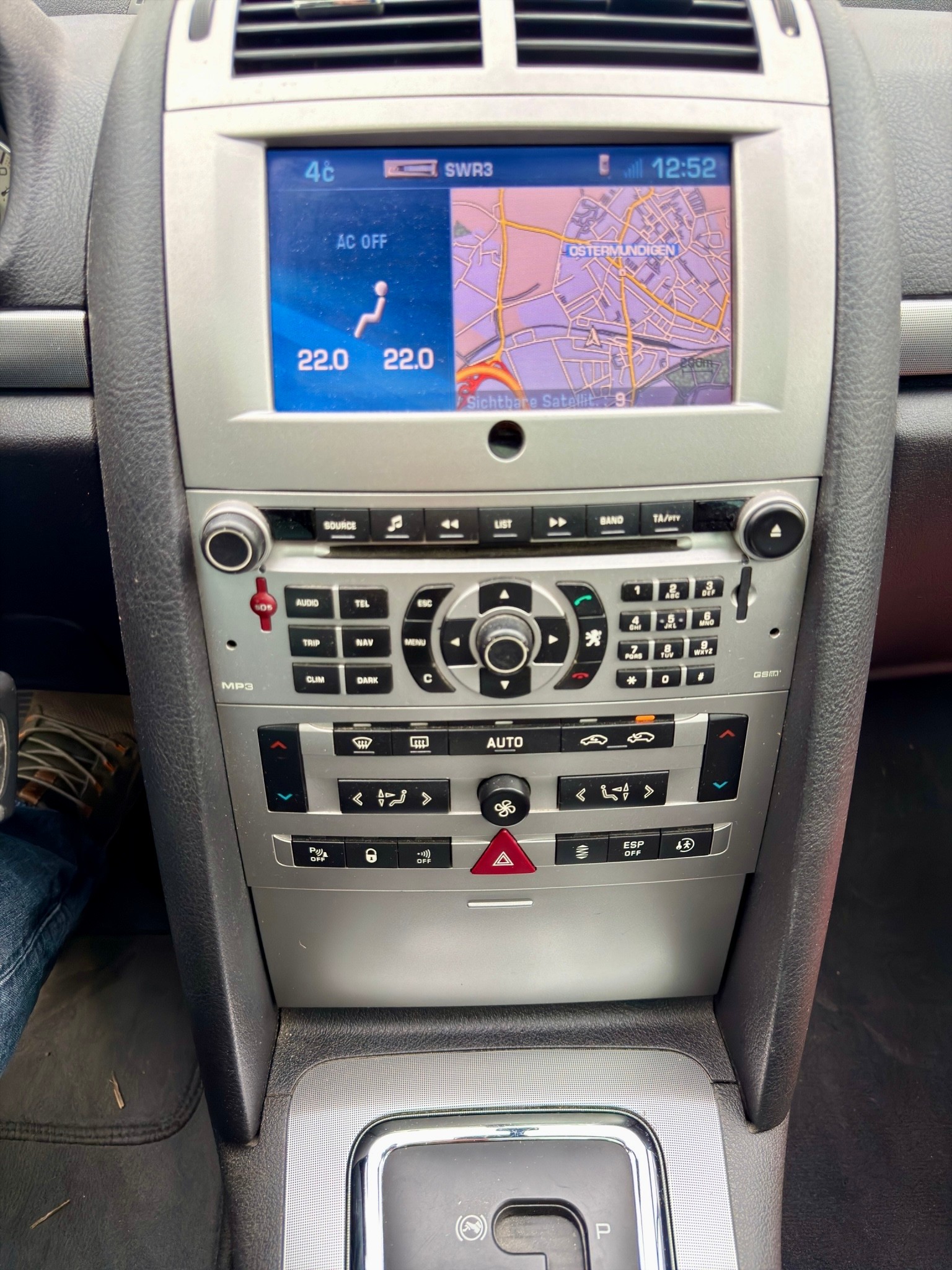 PEUGEOT 407 SW 2.7 HDI Platinium Edition Automatic, Automatic, Panoramadach, Ledersitze mit Memory, Anhängerkupplung-image-18