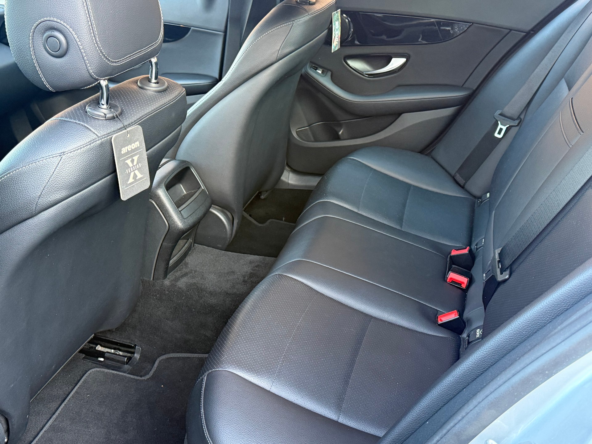 MERCEDES-BENZ C 180 BlueTEC-image-7