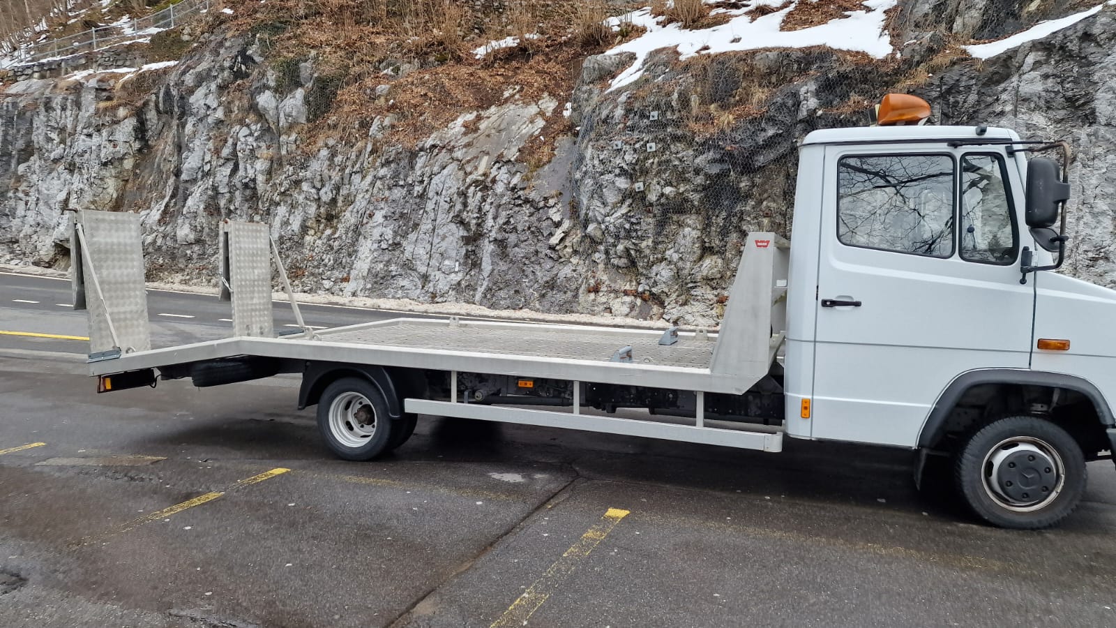 MERCEDES-BENZ VARIO 512 D-image-8