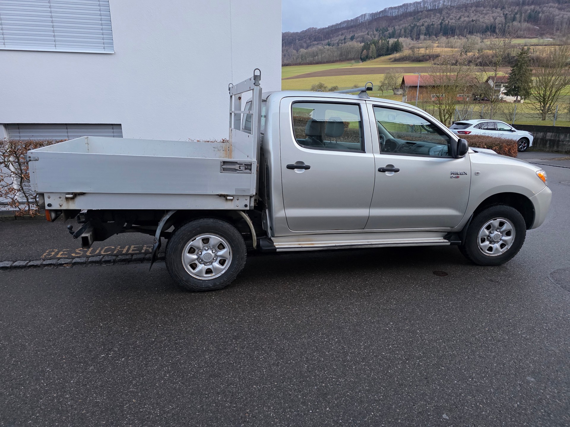 TOYOTA Hilux 4x4 DoubleCab LineaTerra-showroom-element-3