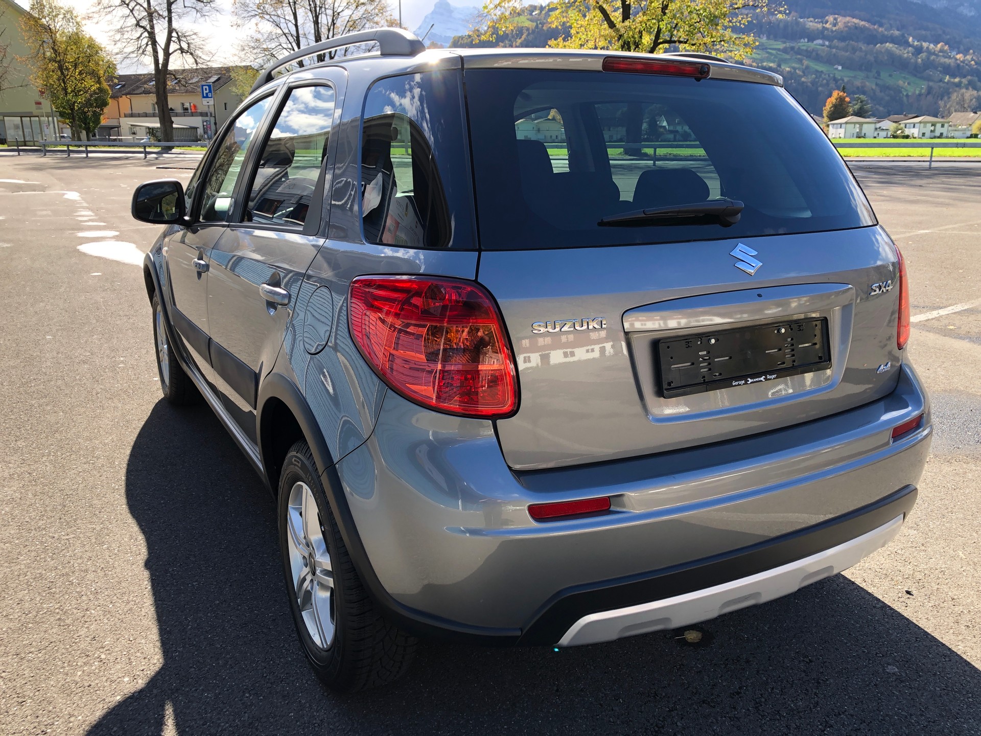 SUZUKI SX4 1.6 16V GL Top Barry 4WD-showroom-element-3