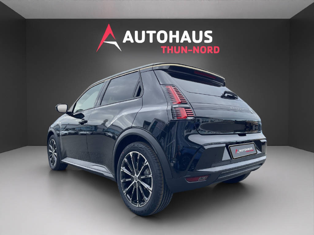 RENAULT R5 E-Tech Comfort Range techno-showroom-element-2