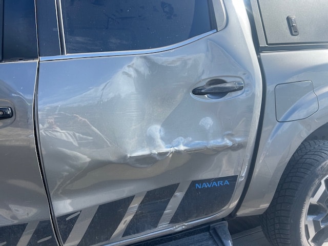 NISSAN Navara Double Cab N-Guard 2.3 dCi 4WD-image-4