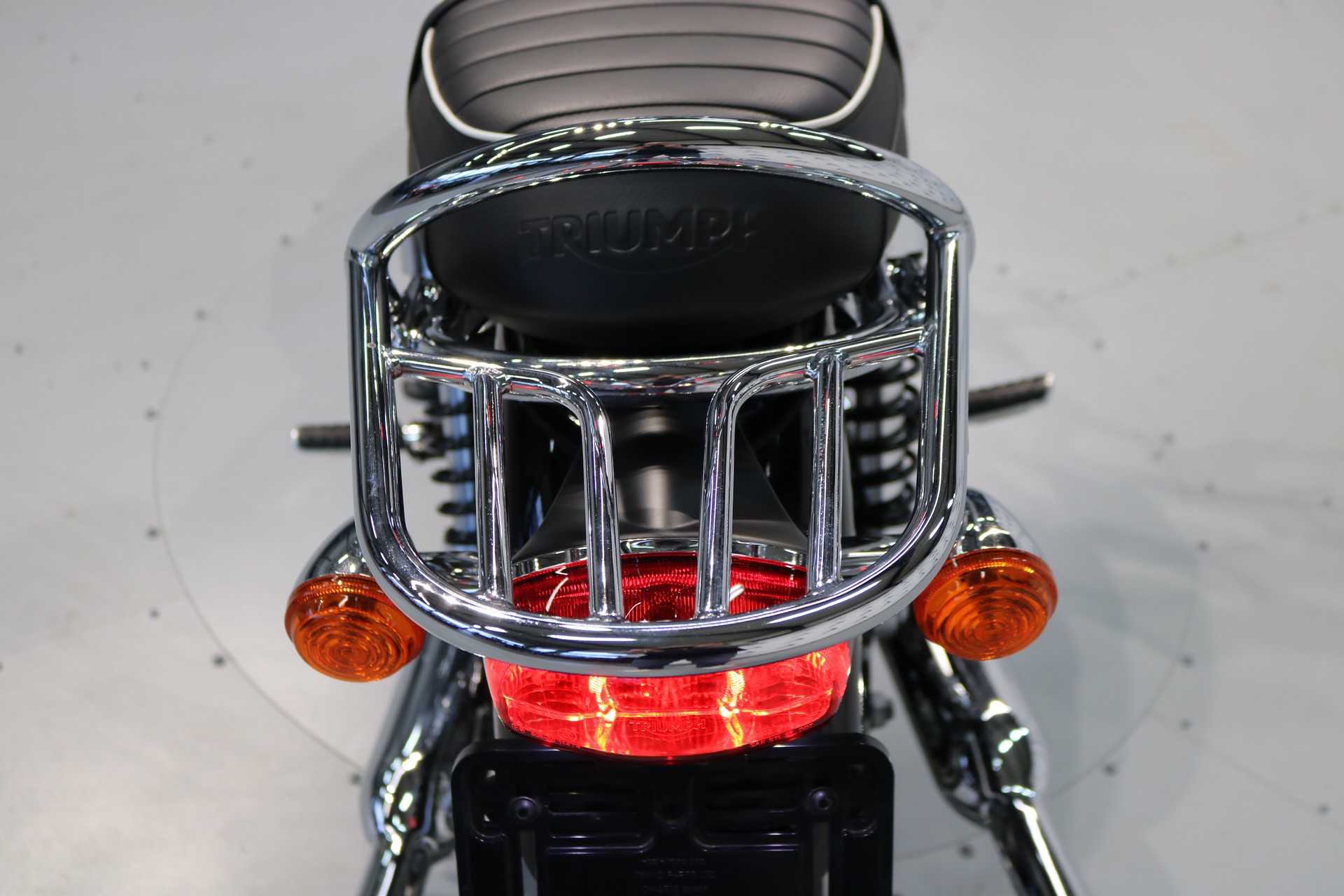 TRIUMPH Bonneville T120-image-13