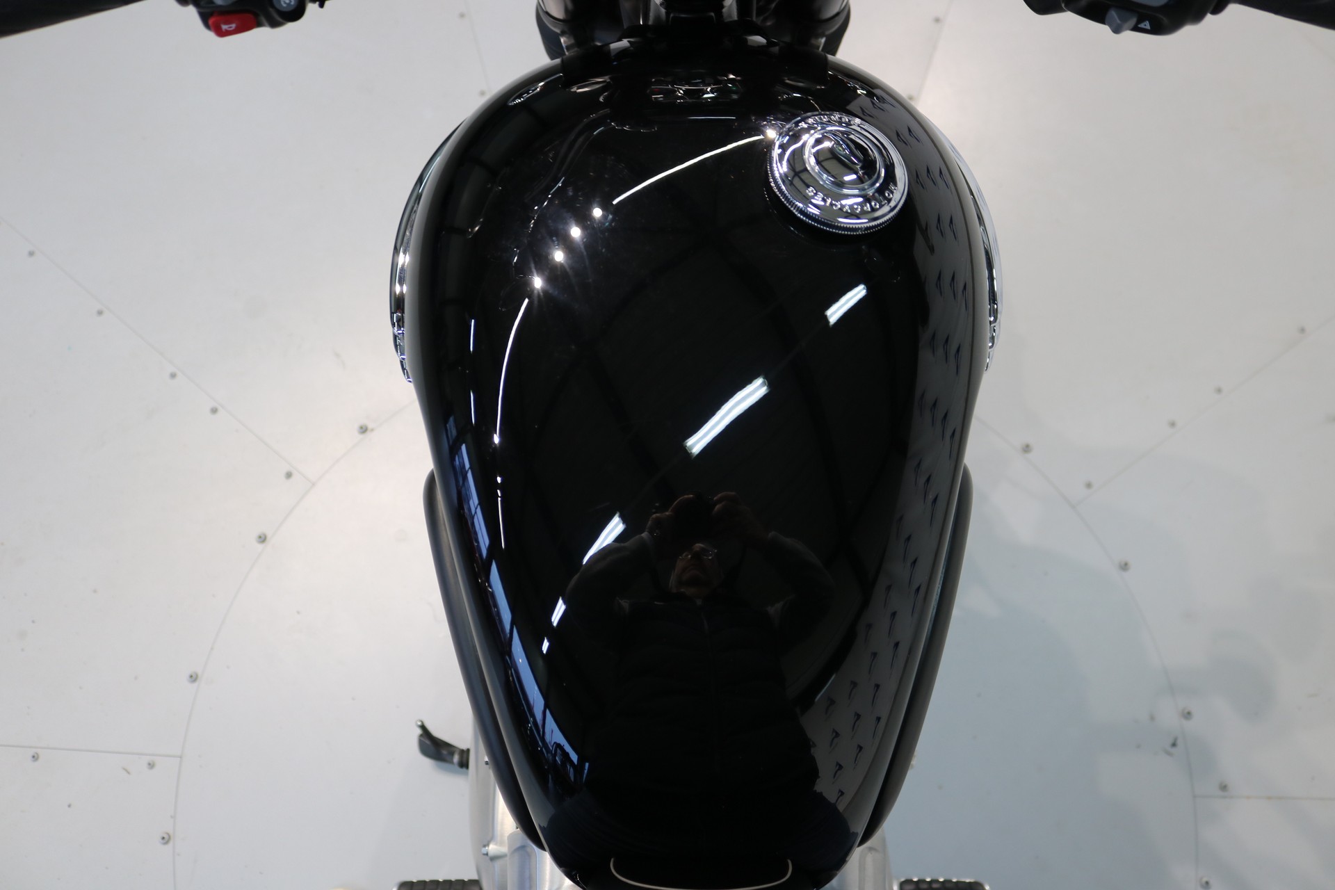 TRIUMPH Bonneville T120-image-10