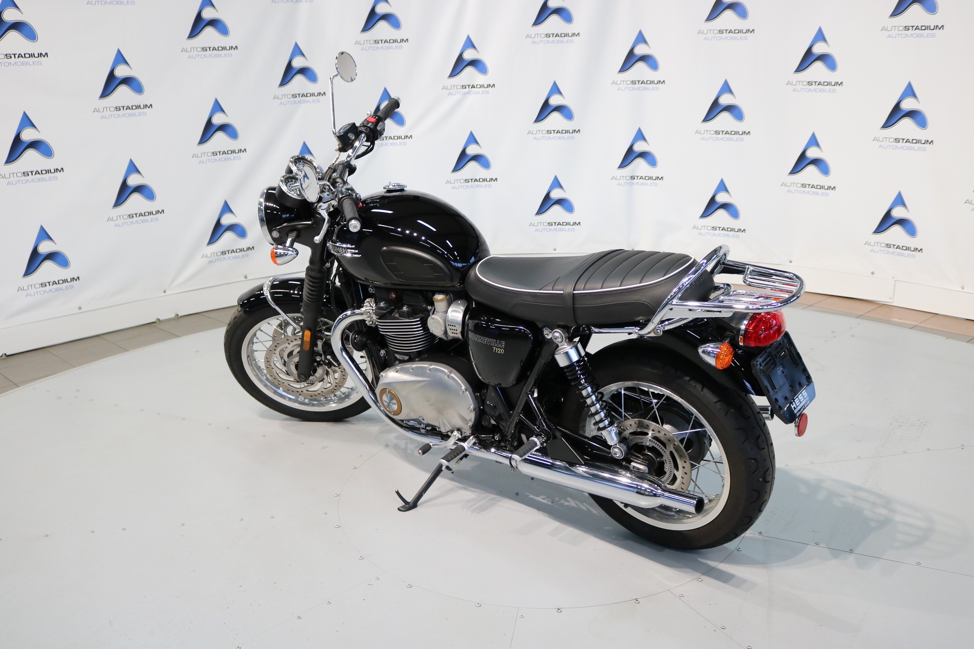 TRIUMPH Bonneville T120-image-2