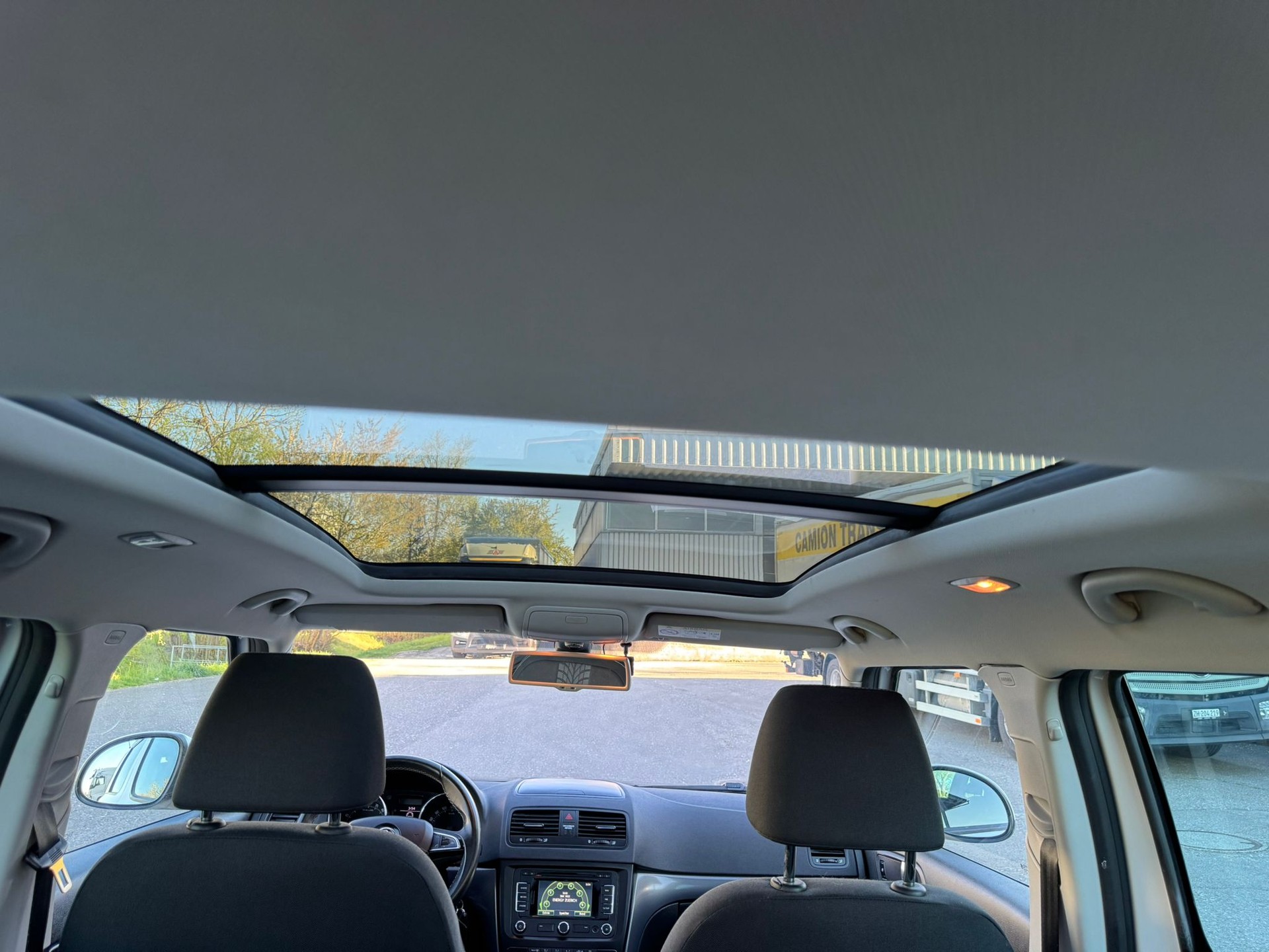 SKODA Yeti 2.0 TDI Outdoor Adventure 4x4 DSG-image-7
