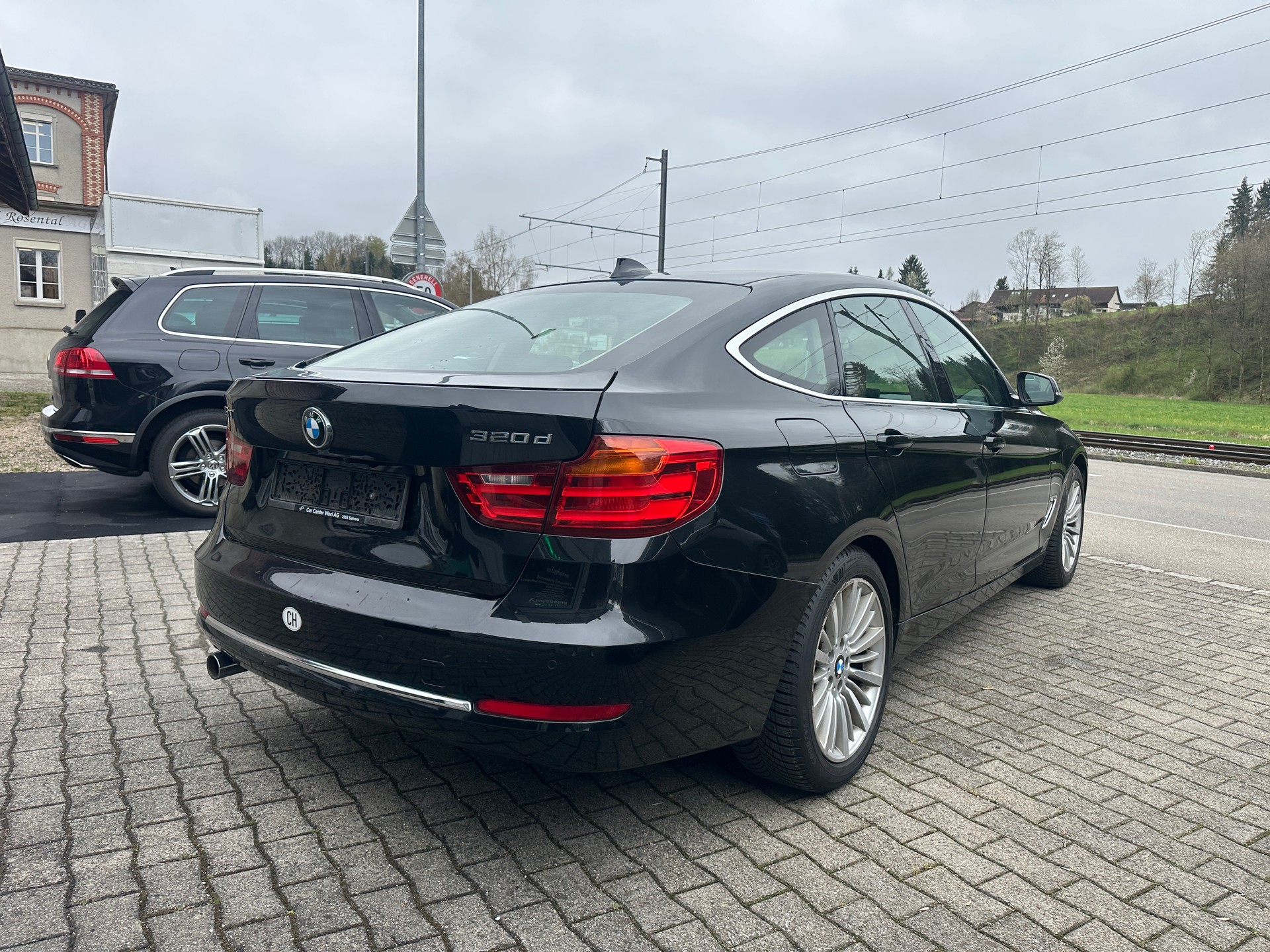 BMW 320d GT Luxury Line Steptronic-image-4