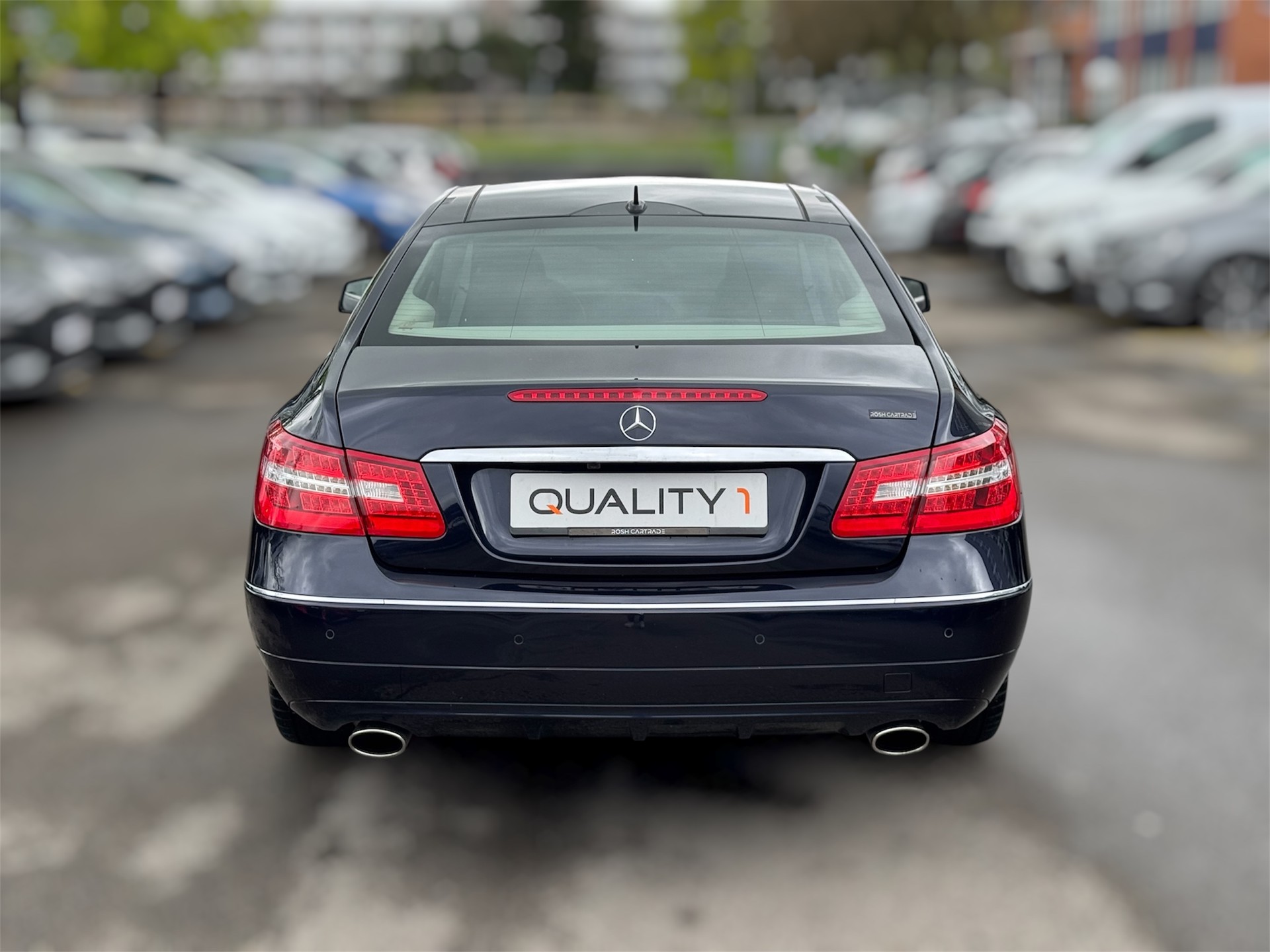MERCEDES-BENZ E 350 CGI BlueEfficiency 7G-Tronic-image-4