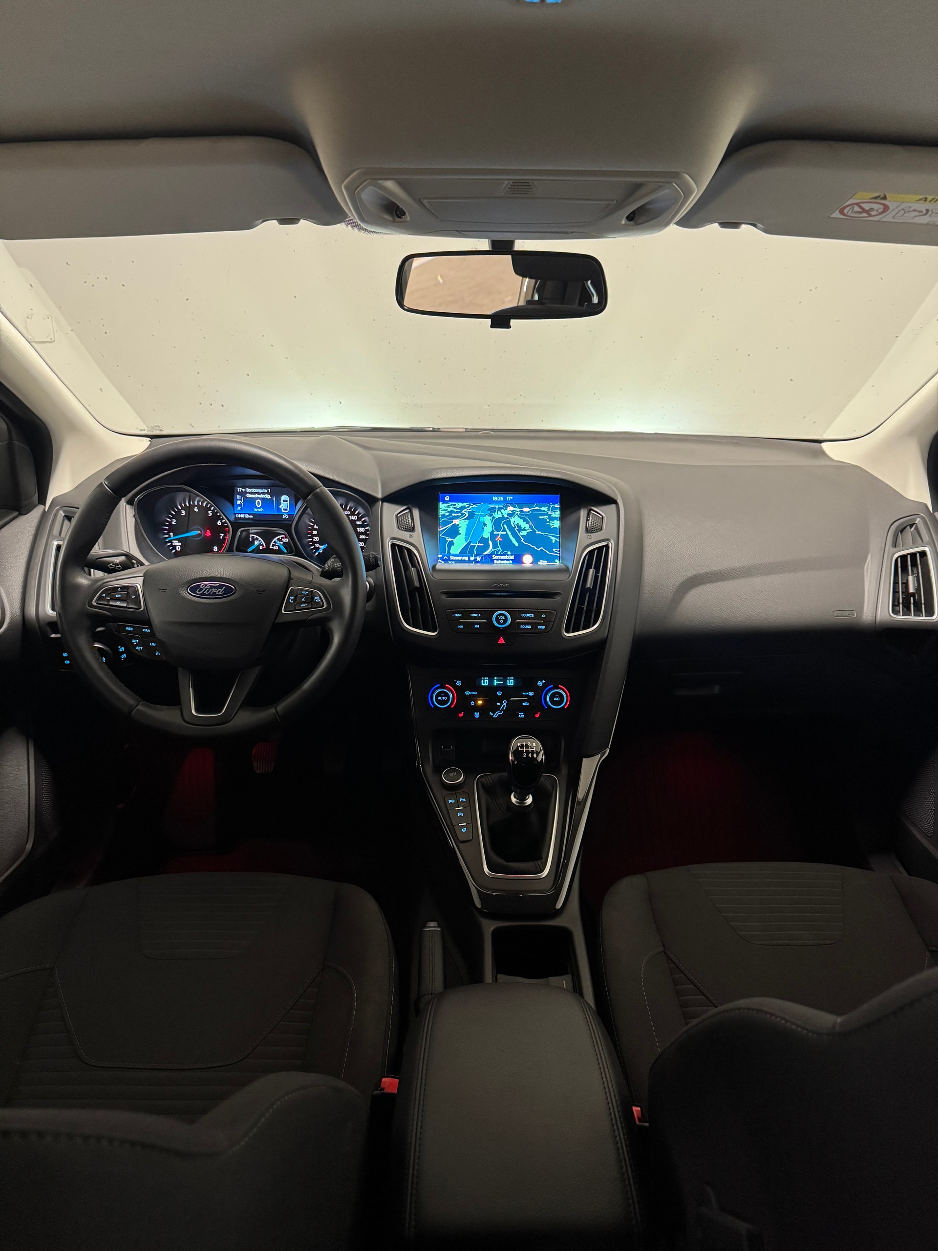 FORD Focus 1.5 SCTi Business-image-9
