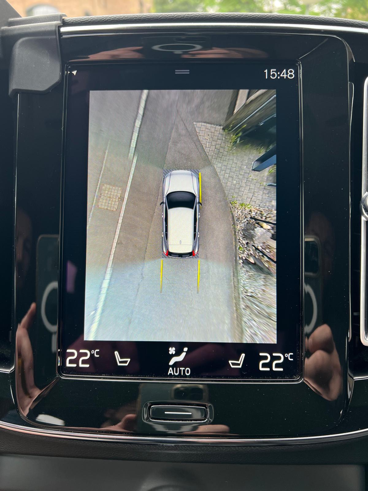 VOLVO XC40 B4 Benzin Mild Hybrid AWD Momentum Geartronic-image-15