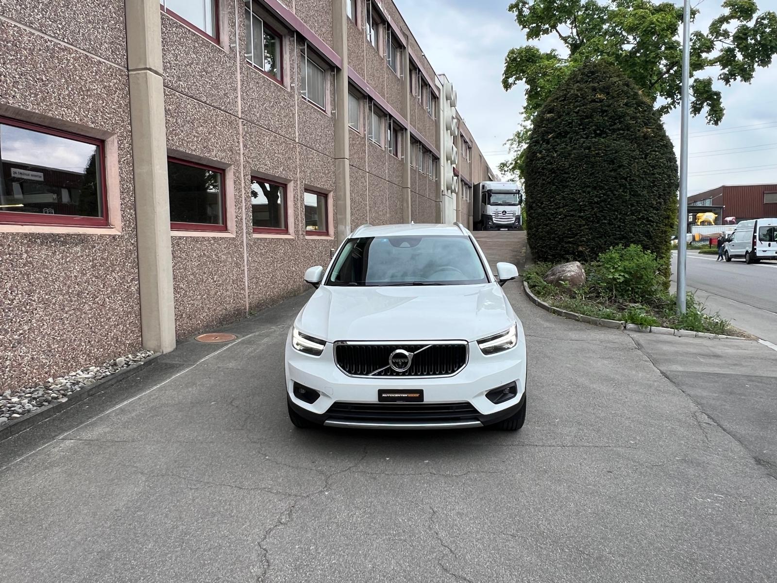 VOLVO XC40 B4 Benzin Mild Hybrid AWD Momentum Geartronic-showroom-element-1