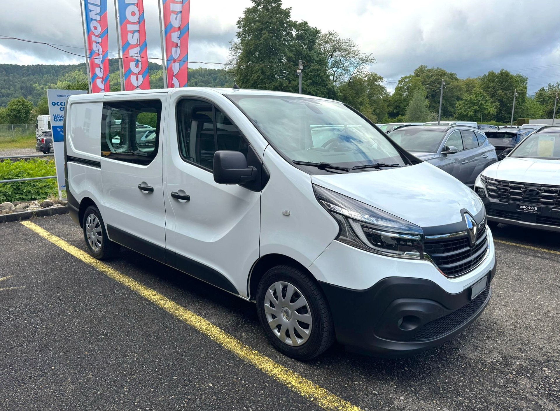 RENAULT Trafic 2.0 dCi 120 3.0t Business L1H1-image-8