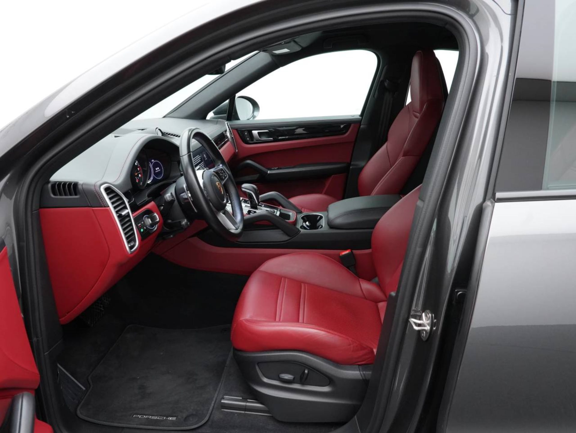 PORSCHE Cayenne E-Hybrid Coupé-image-4
